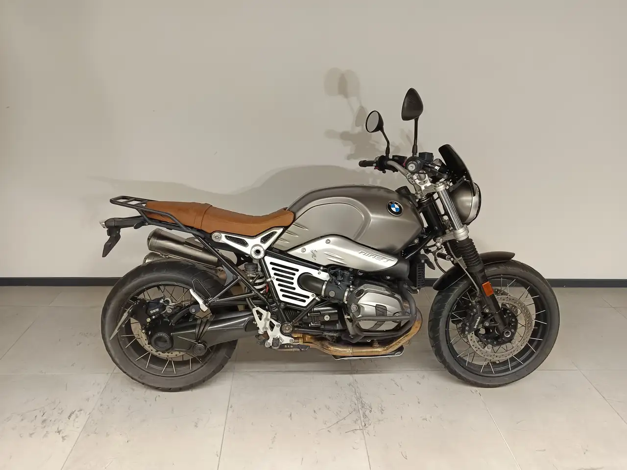 BMW R nineT