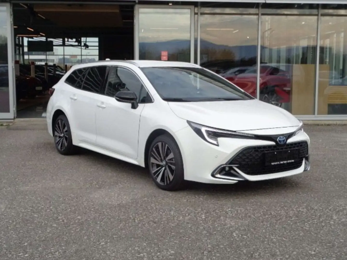 Toyota Corolla 1,8 Hybrid Touring Sports Active Drive *weiß Weiß - 1