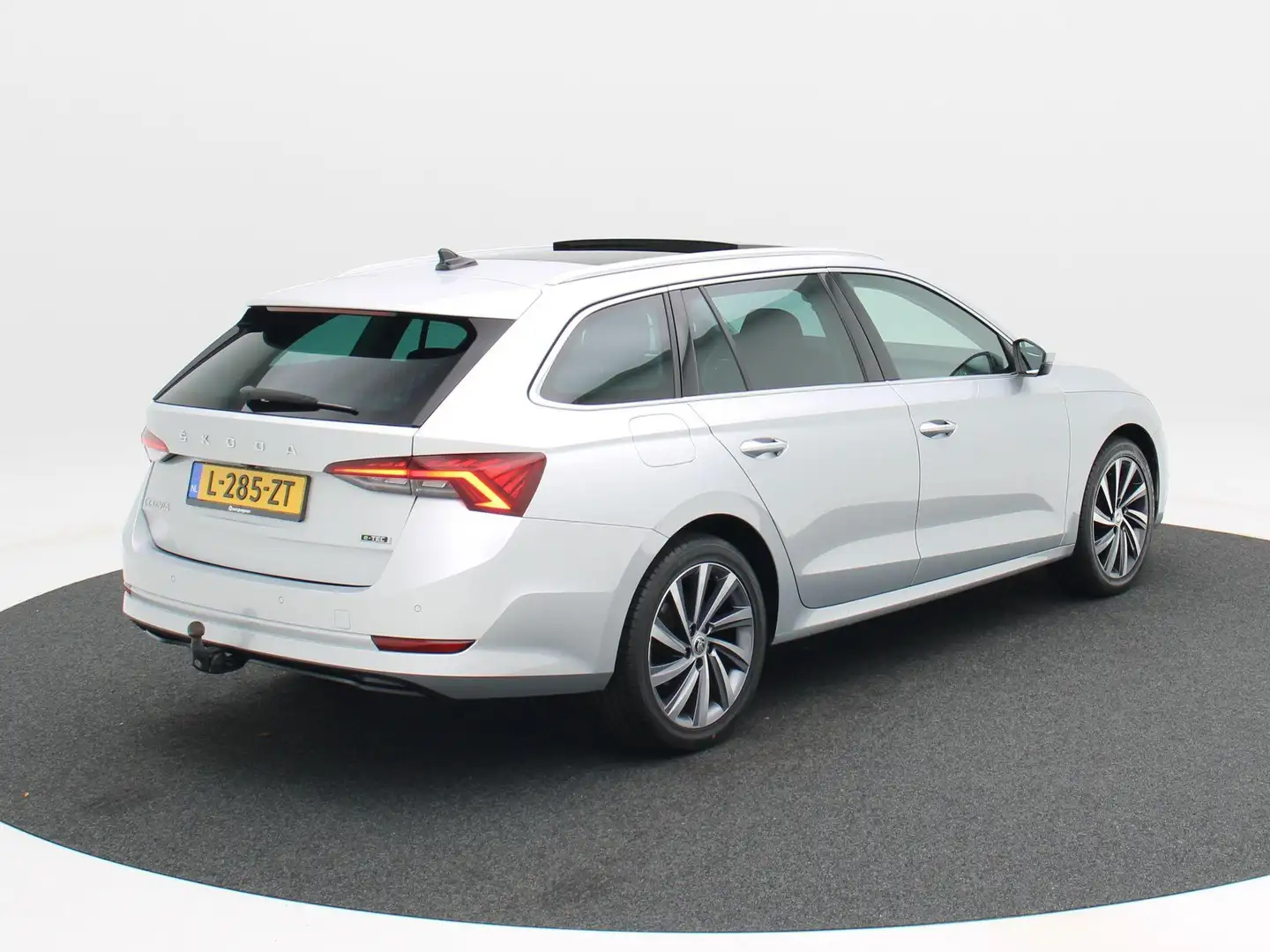 Skoda Octavia Combi 1.5 e-TSi 150 Pk Automaat Business Edition P Grigio - 2