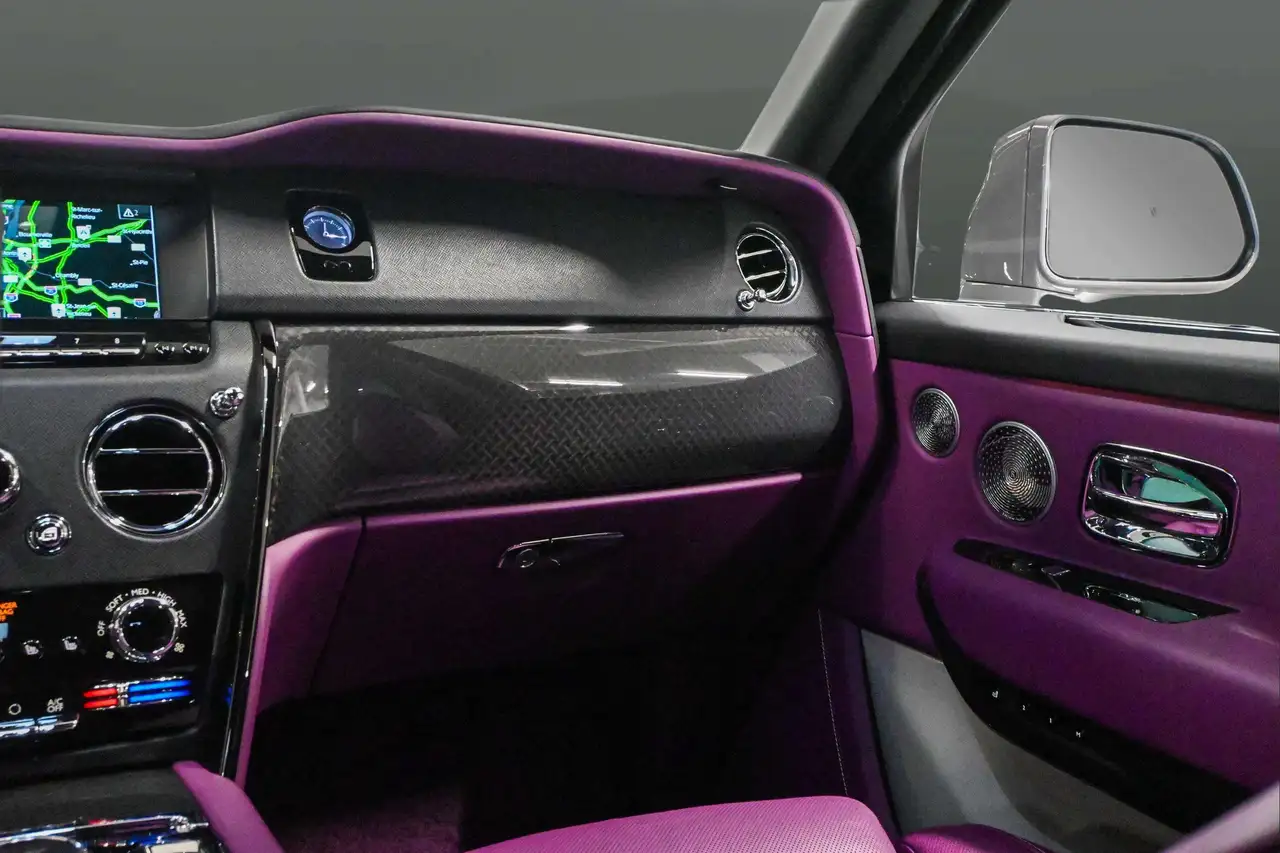Rolls-Royce Cullinan снимка Rolls-Royce Cullinan