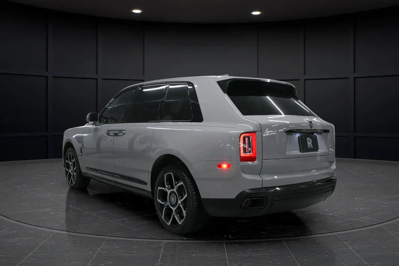 Rolls-Royce Cullinan снимка Rolls-Royce Cullinan
