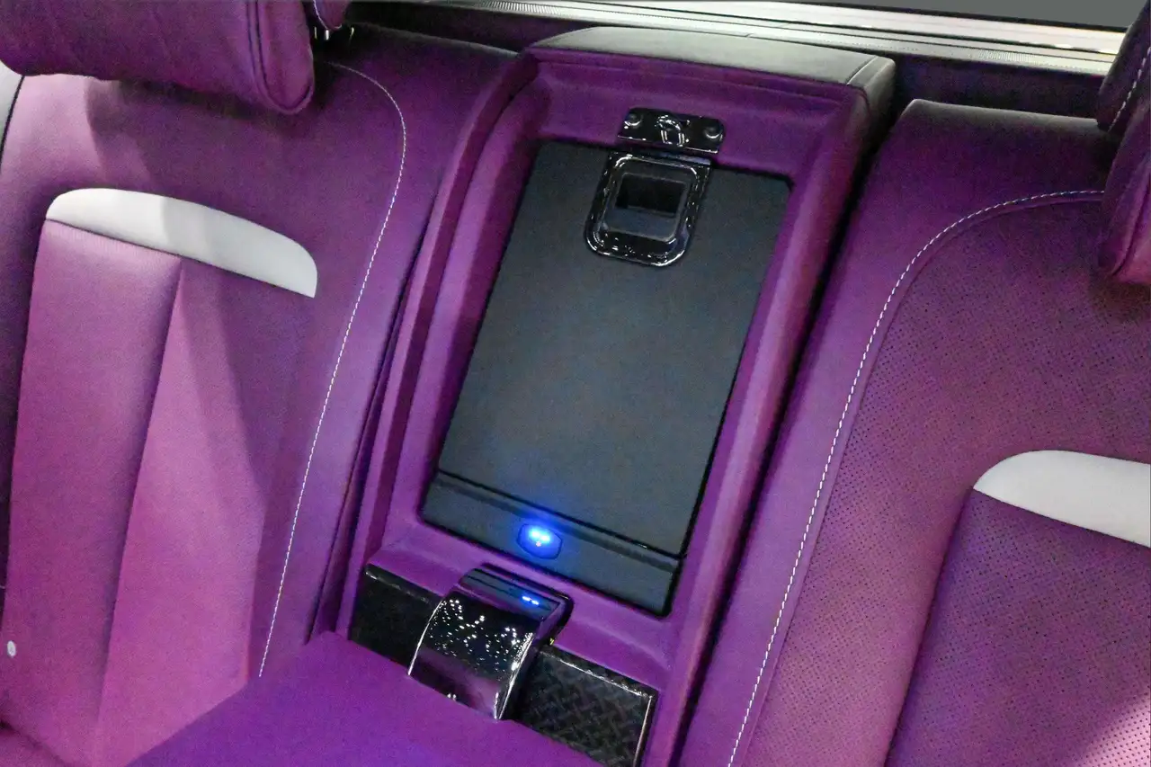 Rolls-Royce Cullinan снимка Rolls-Royce Cullinan