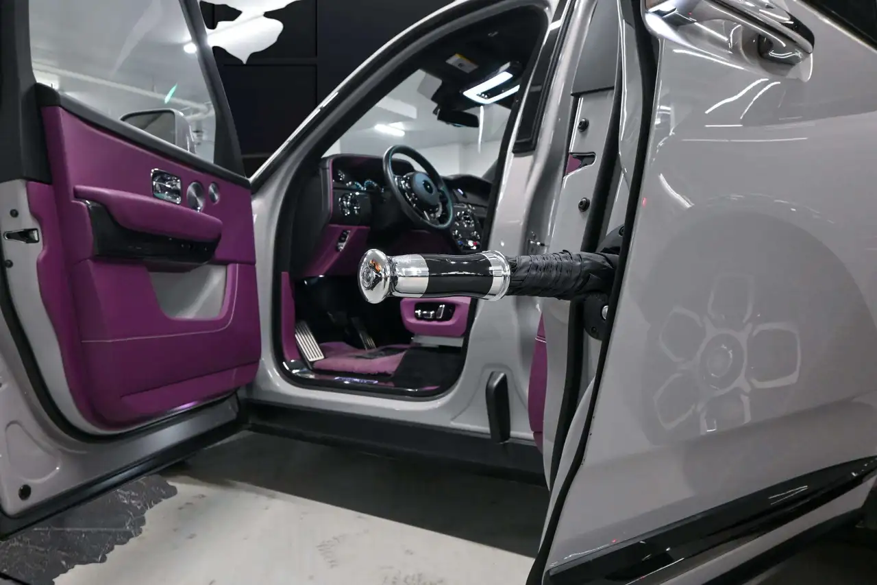 Rolls-Royce Cullinan снимка Rolls-Royce Cullinan