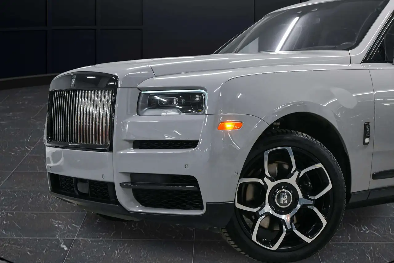 Rolls-Royce Cullinan снимка Rolls-Royce Cullinan