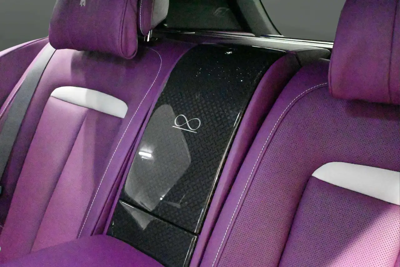 Rolls-Royce Cullinan снимка Rolls-Royce Cullinan