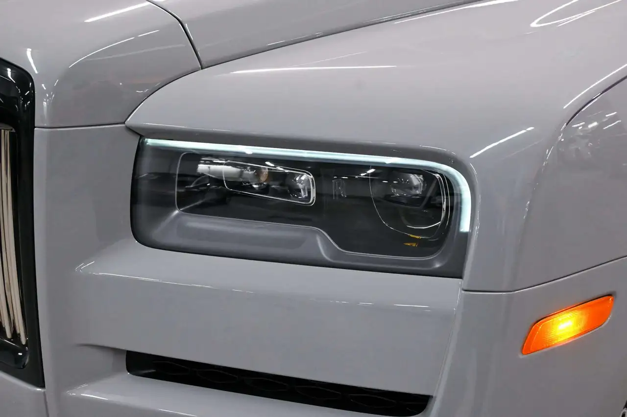 Rolls-Royce Cullinan снимка Rolls-Royce Cullinan
