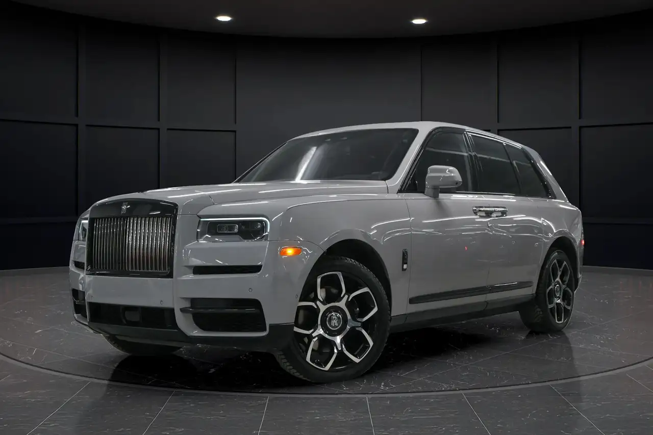 Rolls-Royce Cullinan снимка Rolls-Royce Cullinan