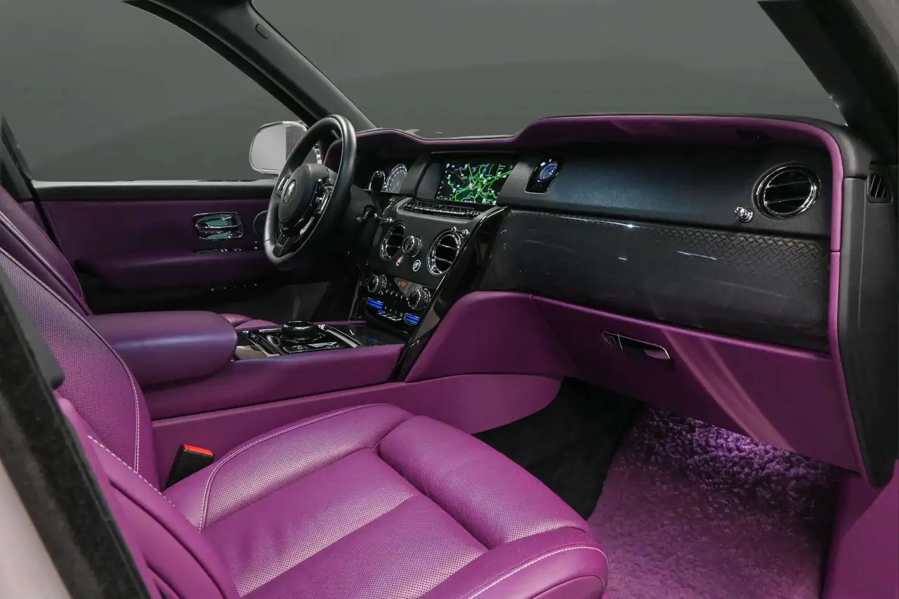 Rolls-Royce Cullinan снимка Rolls-Royce Cullinan
