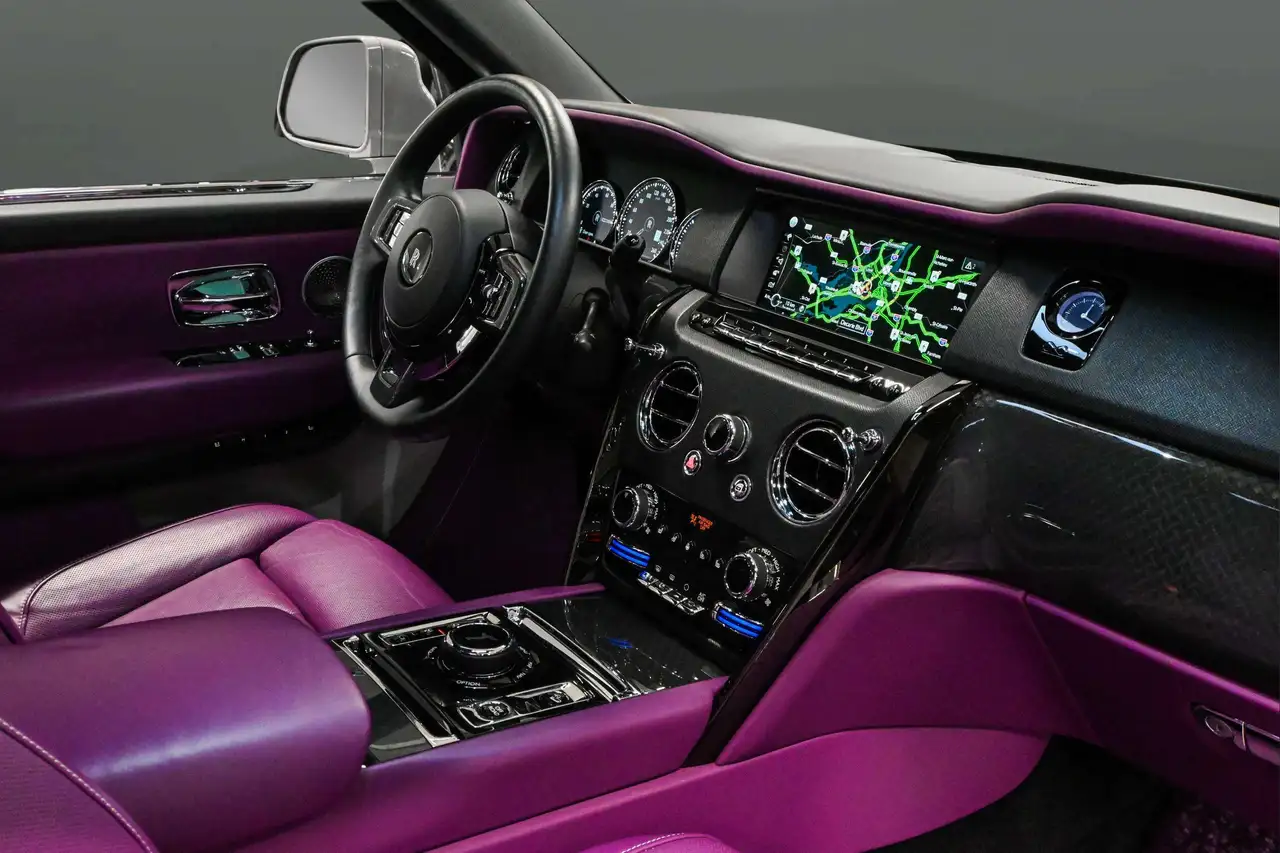 Rolls-Royce Cullinan снимка Rolls-Royce Cullinan