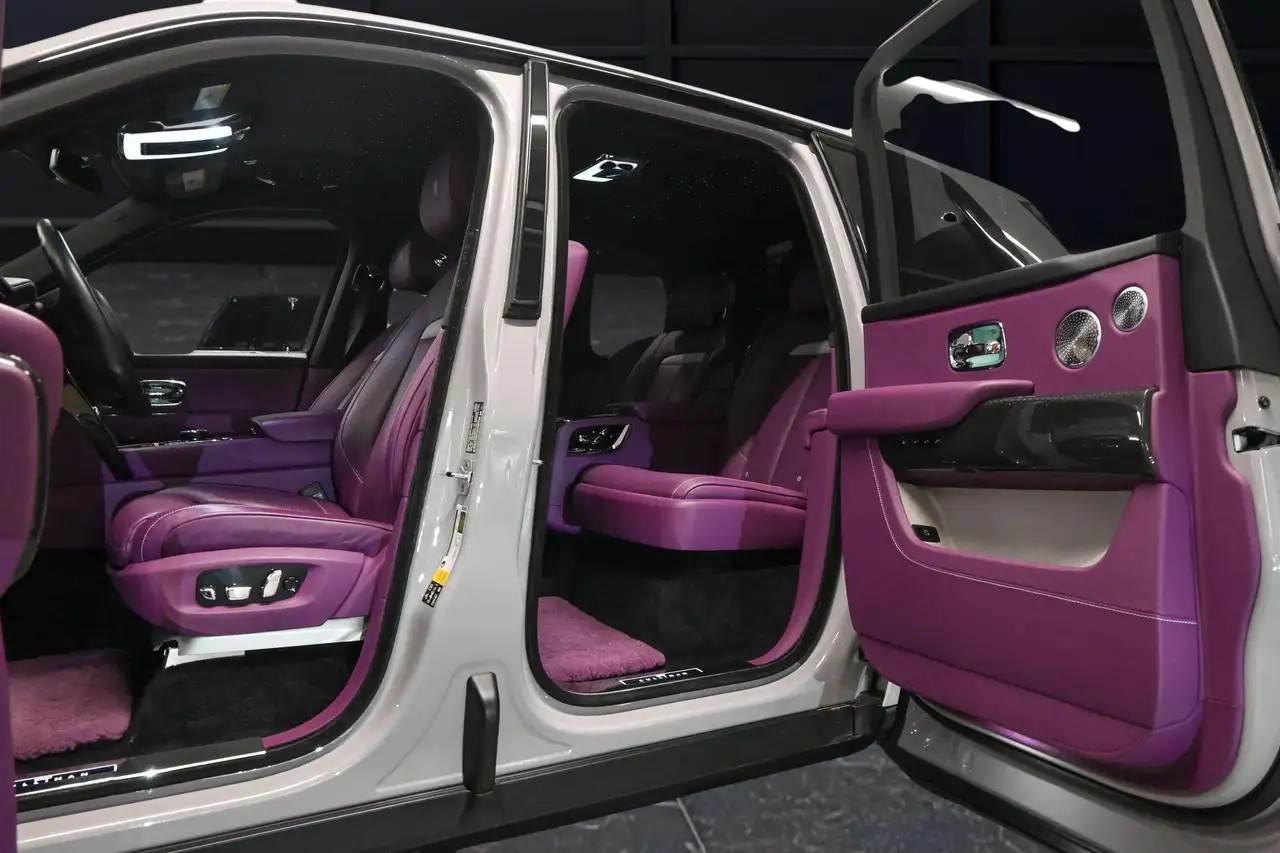 Rolls-Royce Cullinan снимка Rolls-Royce Cullinan