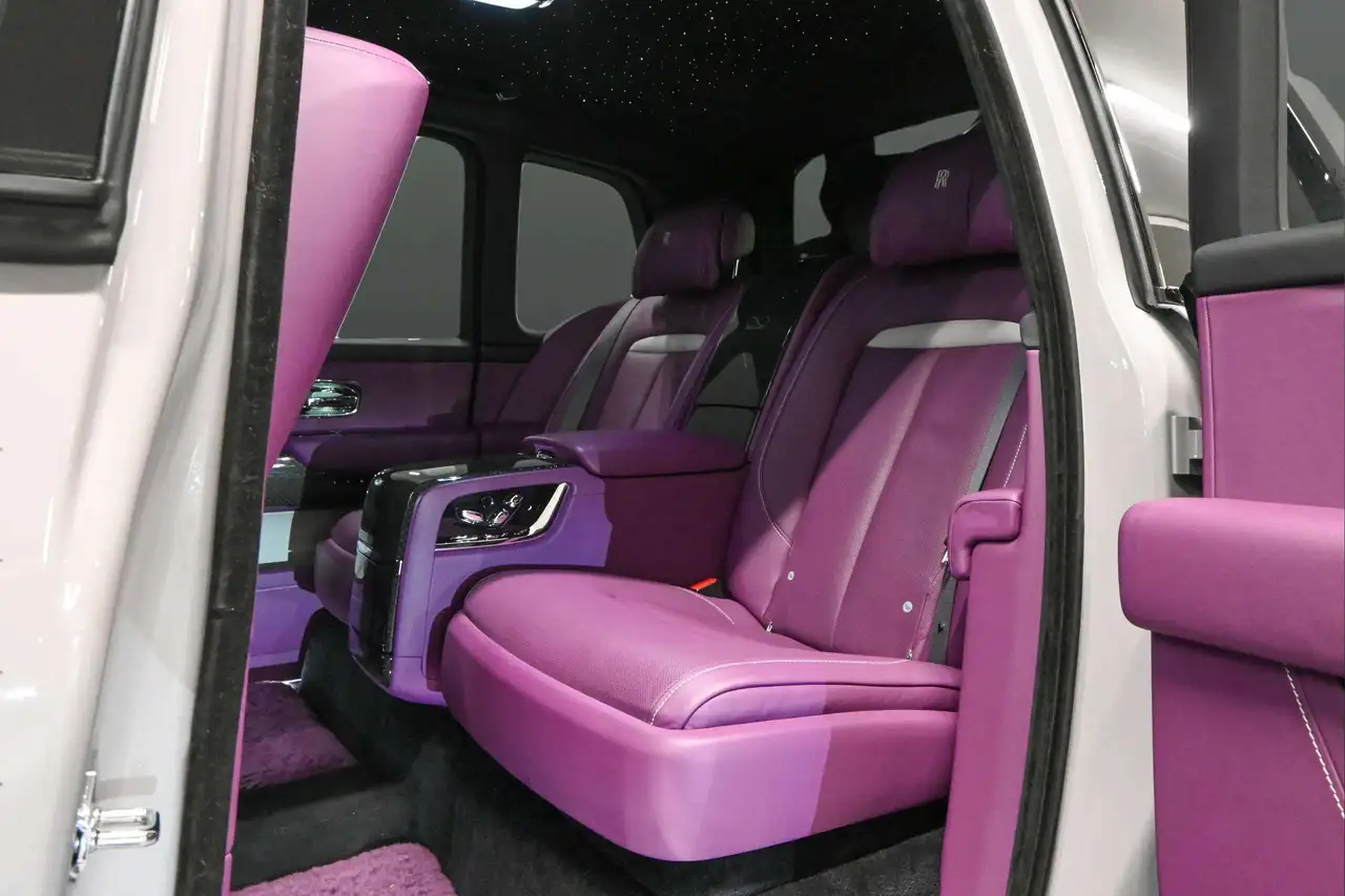 Rolls-Royce Cullinan снимка Rolls-Royce Cullinan