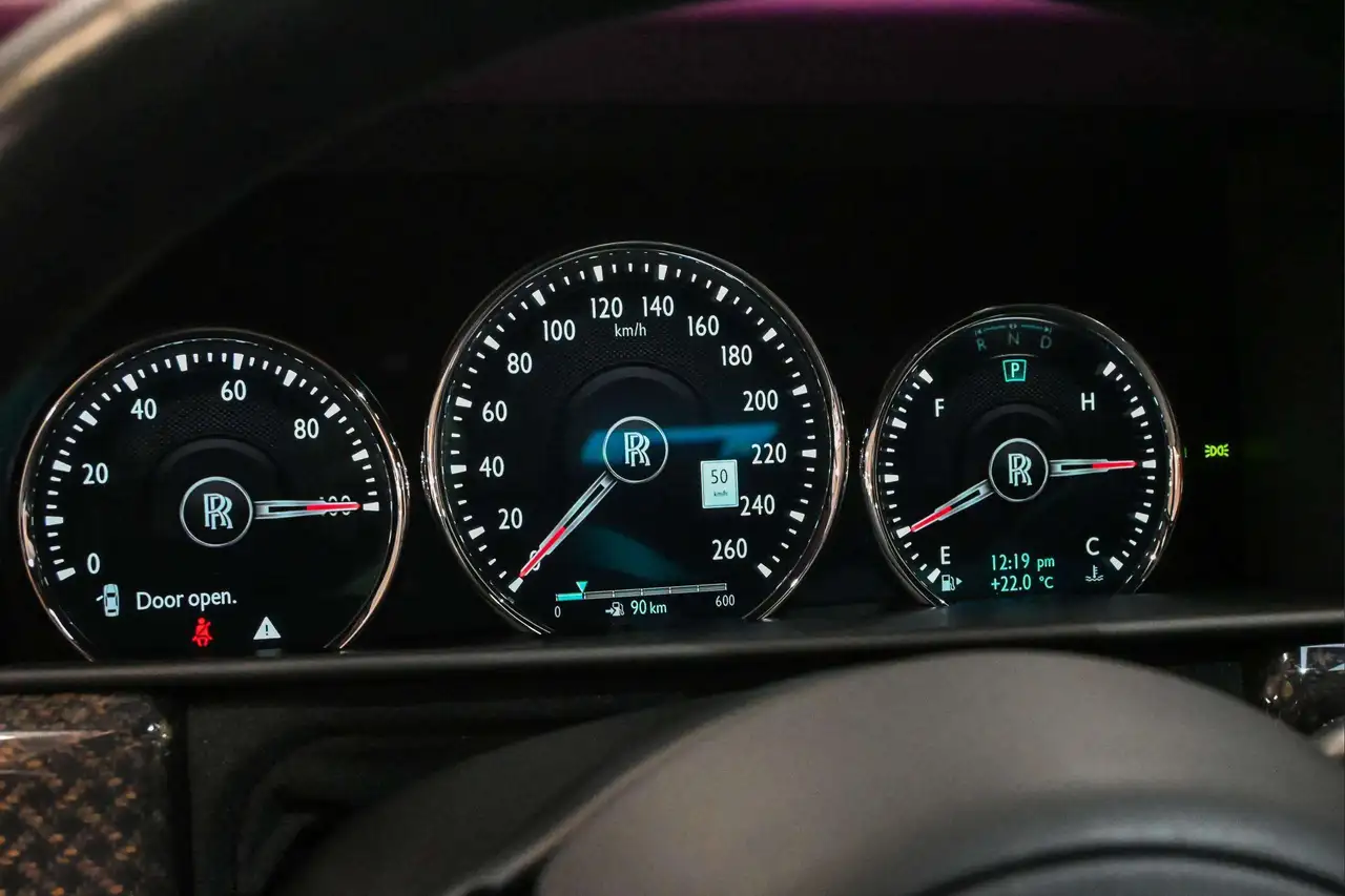 Rolls-Royce Cullinan снимка Rolls-Royce Cullinan