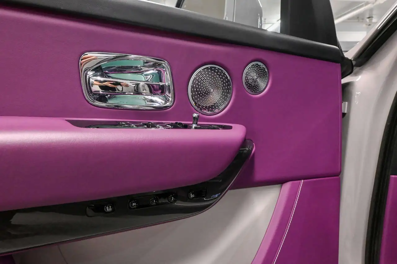 Rolls-Royce Cullinan снимка Rolls-Royce Cullinan