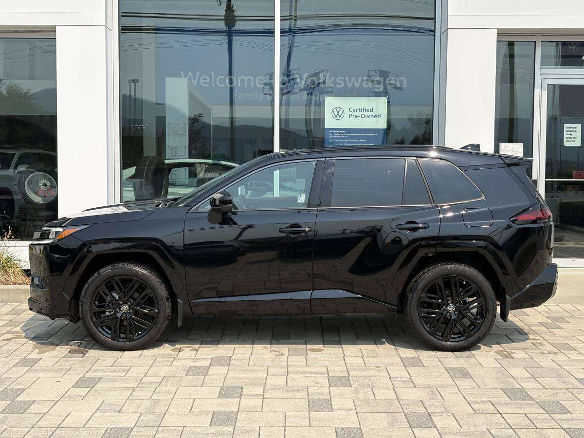 2026 Toyota RAV4 — photo 1
