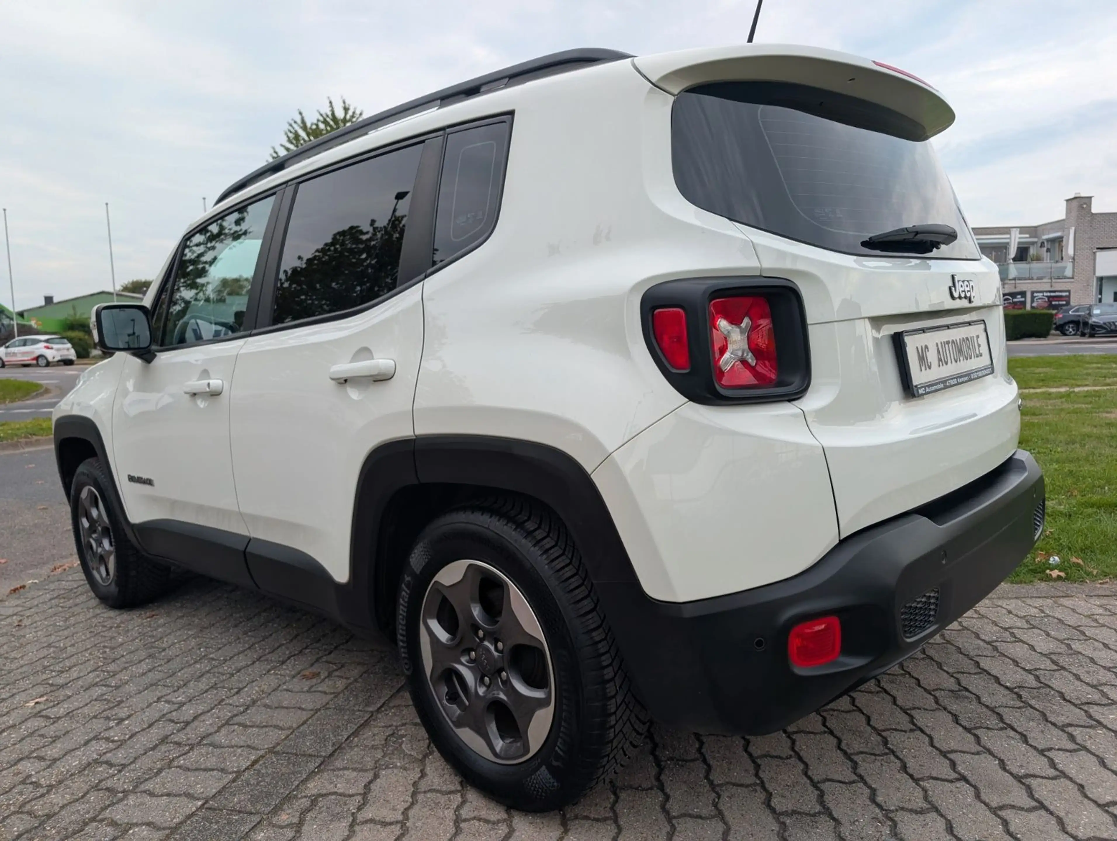 Jeep Renegade Longitude FWD*1-HAND*TEMPOMAT*PDC !! — photo 10