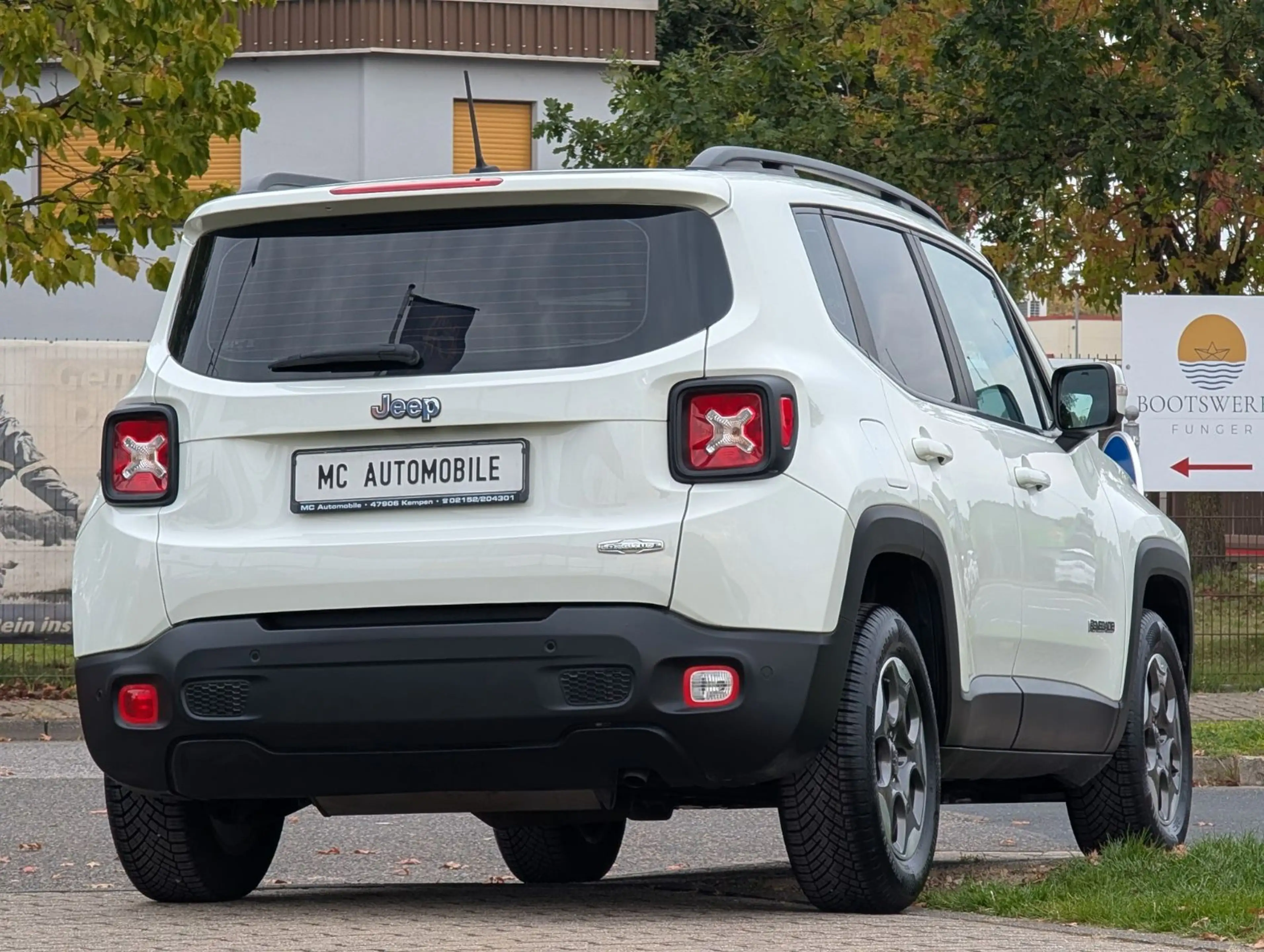 Jeep Renegade Longitude FWD*1-HAND*TEMPOMAT*PDC !! — photo 2