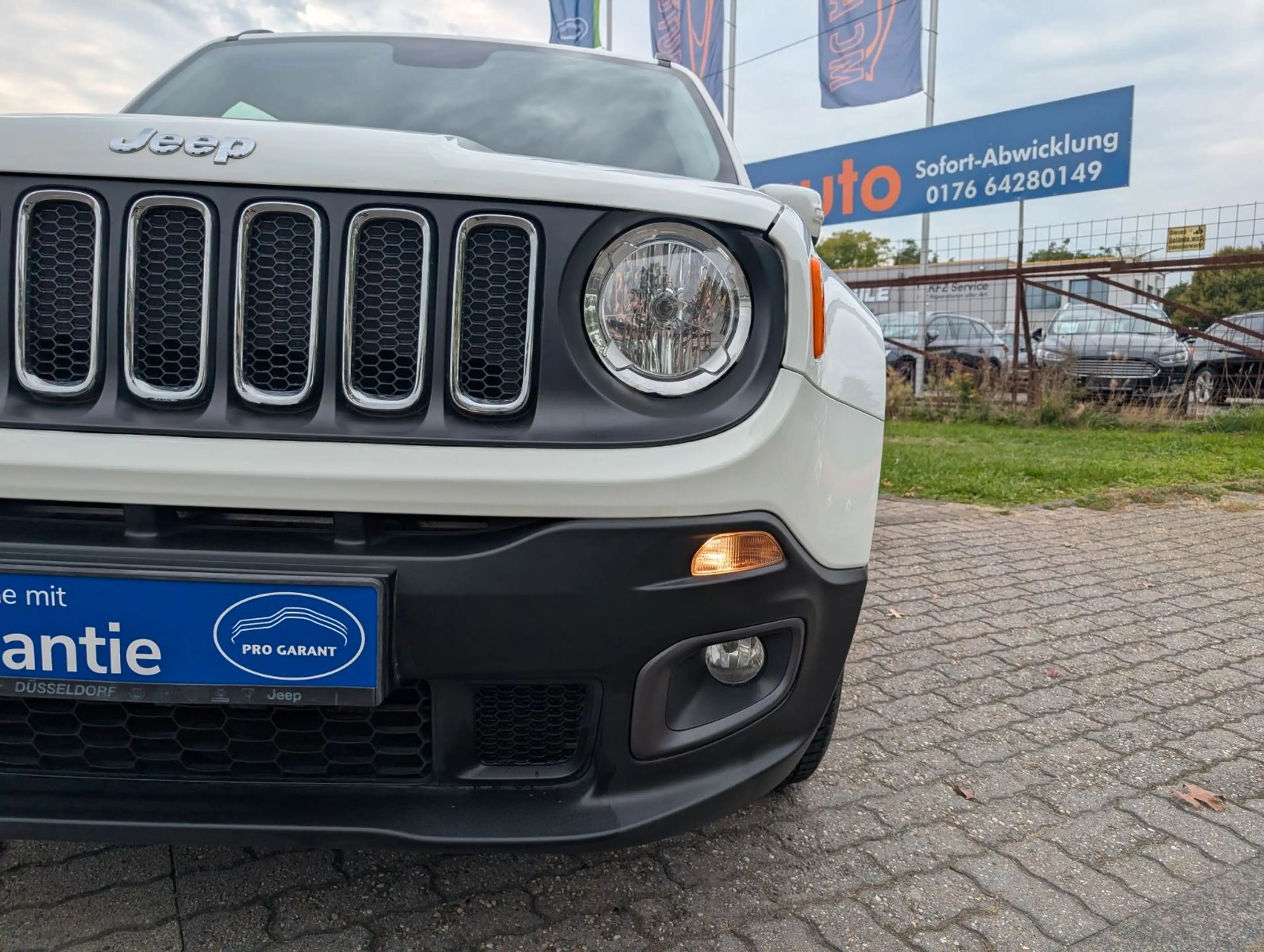 Jeep Renegade Longitude FWD*1-HAND*TEMPOMAT*PDC !! — photo 14