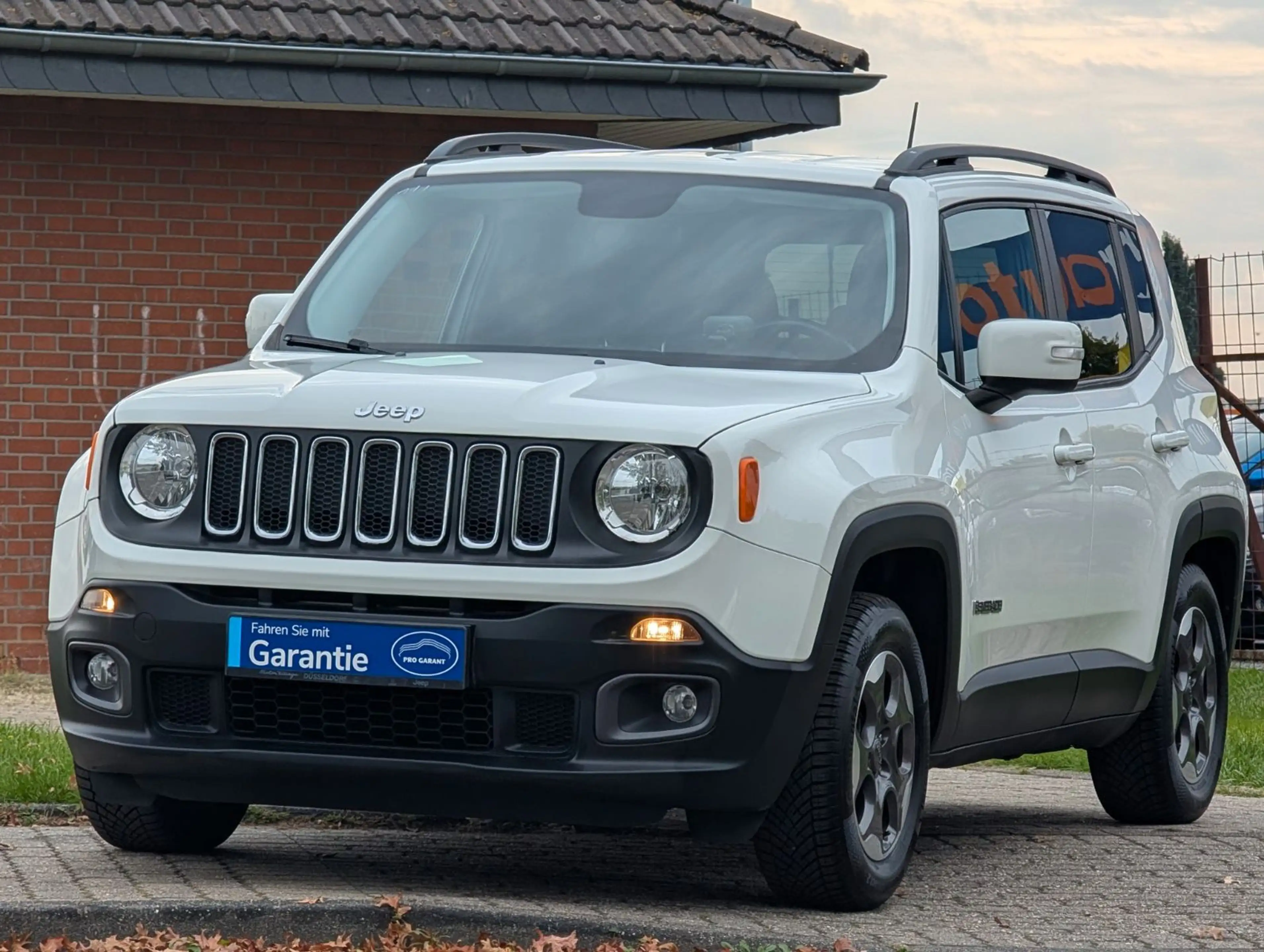 Jeep Renegade Longitude FWD*1-HAND*TEMPOMAT*PDC !! — photo 4