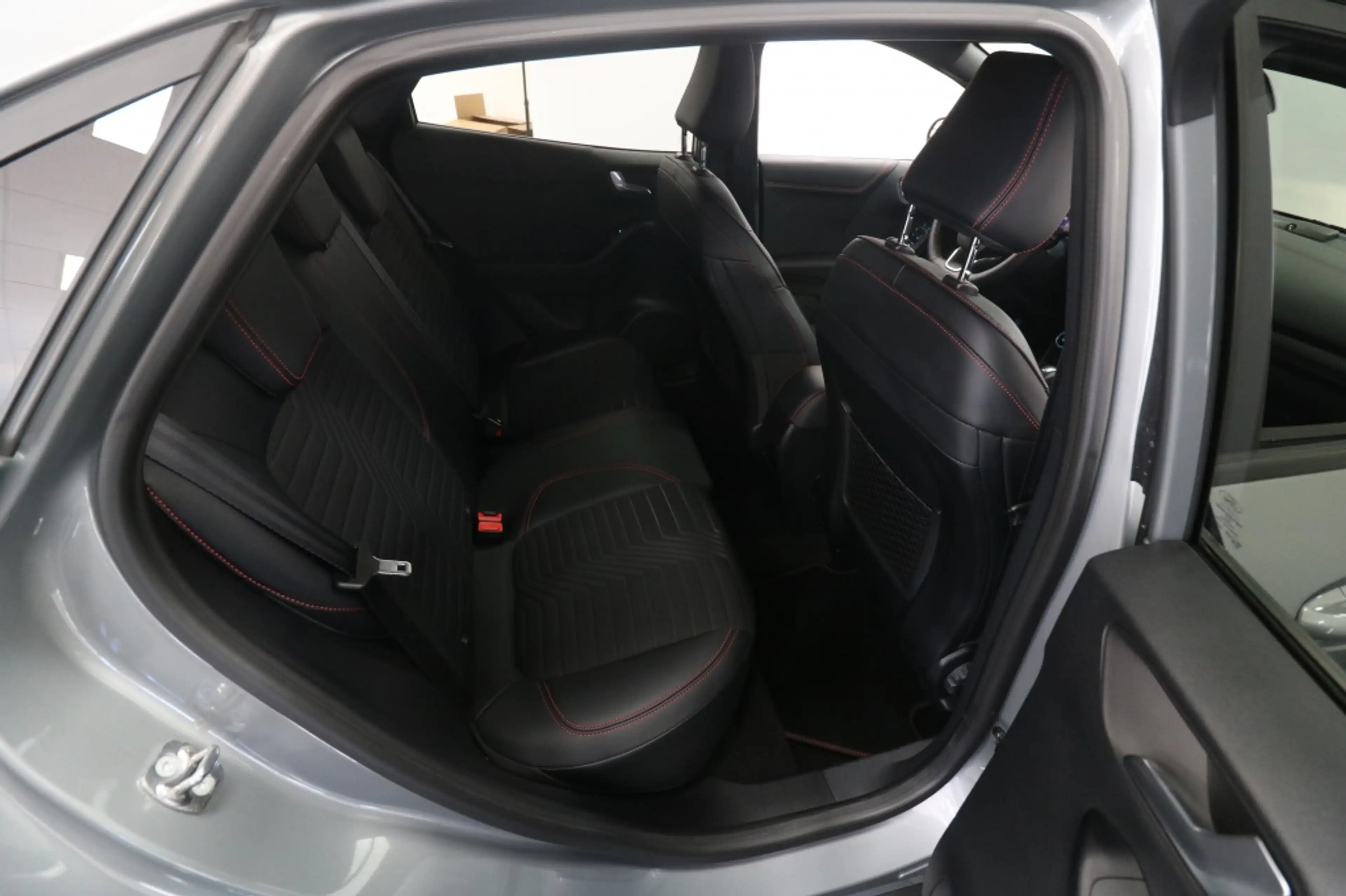 Ford Puma 1.0 EcoBoost Hybrid ST-Line (Automaat) — photo 7