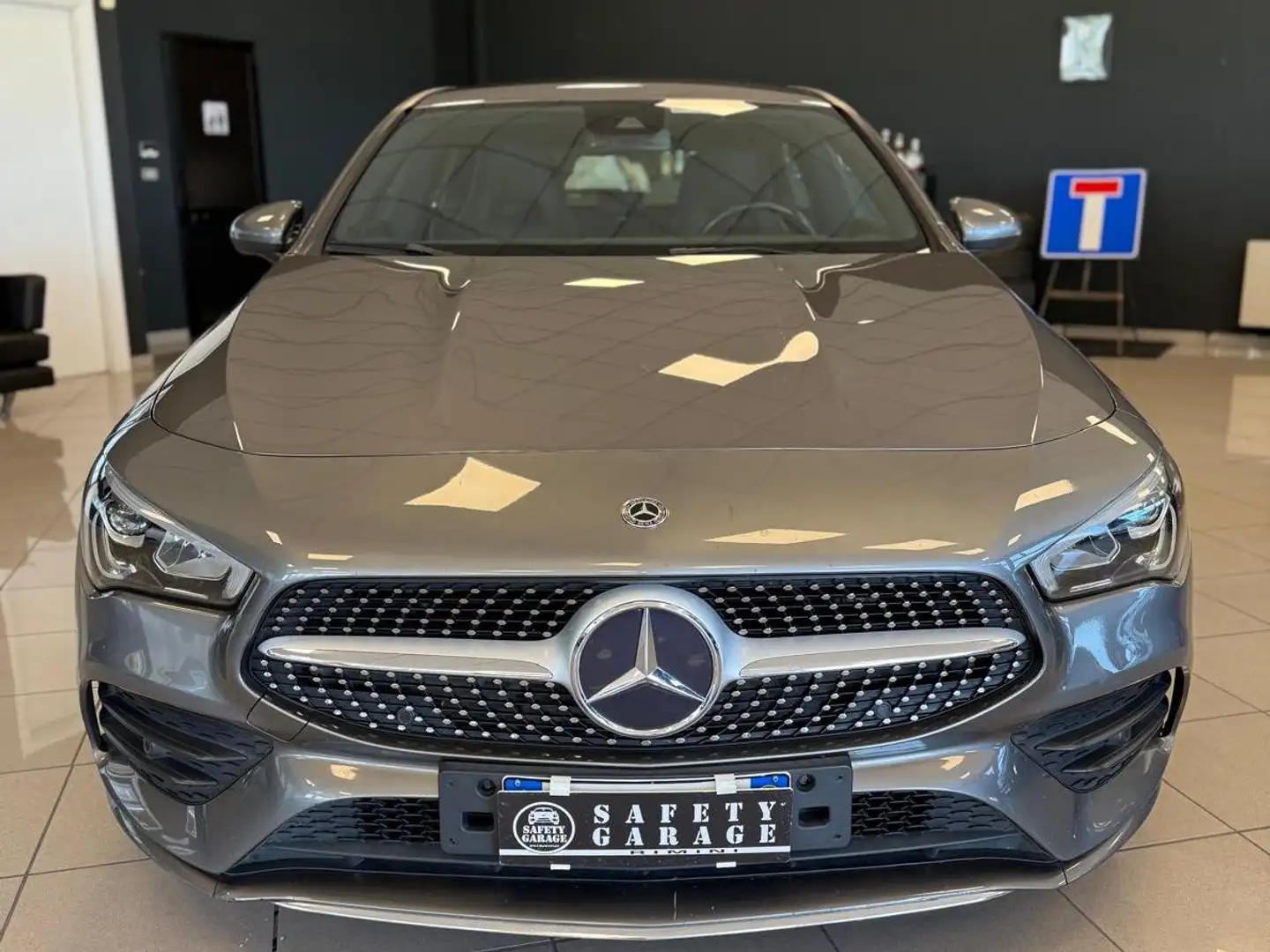 Mercedes-Benz CLA 220 CLA Shooting Brake 220 d Premium auto Gris - 2