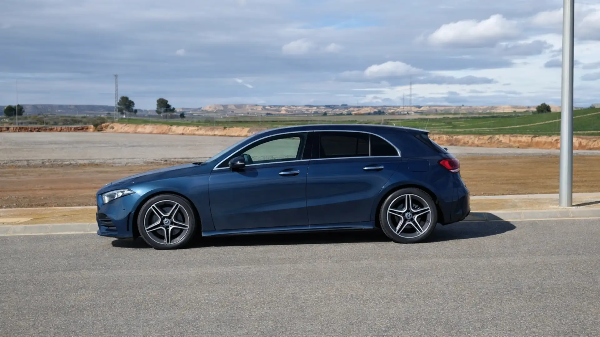 Mercedes-Benz A 220 A 220d 8G-DCT - 2