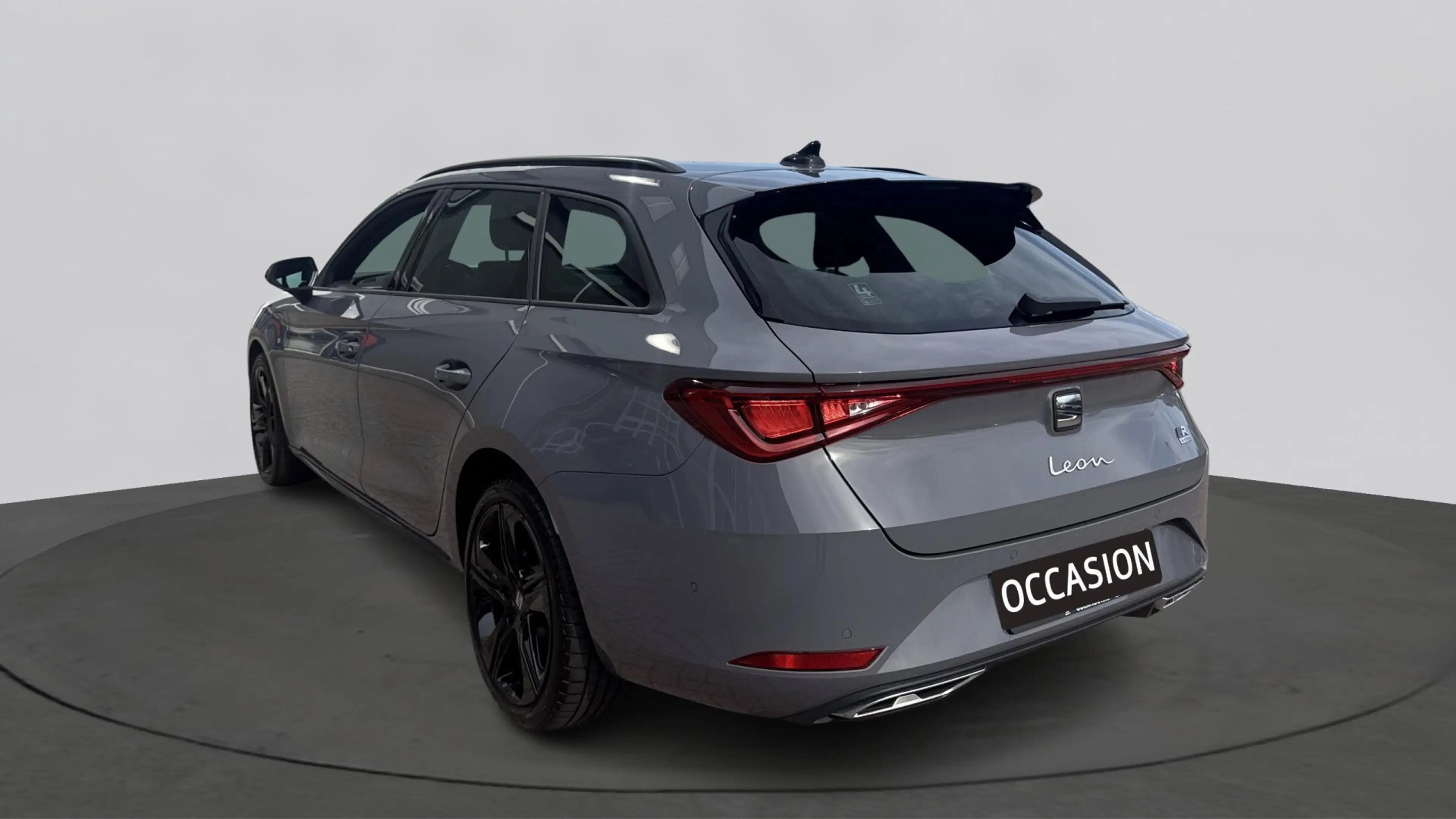 SEAT Leon e-Hybrid Sportstourer 1.5 TSI FR Business — photo 9
