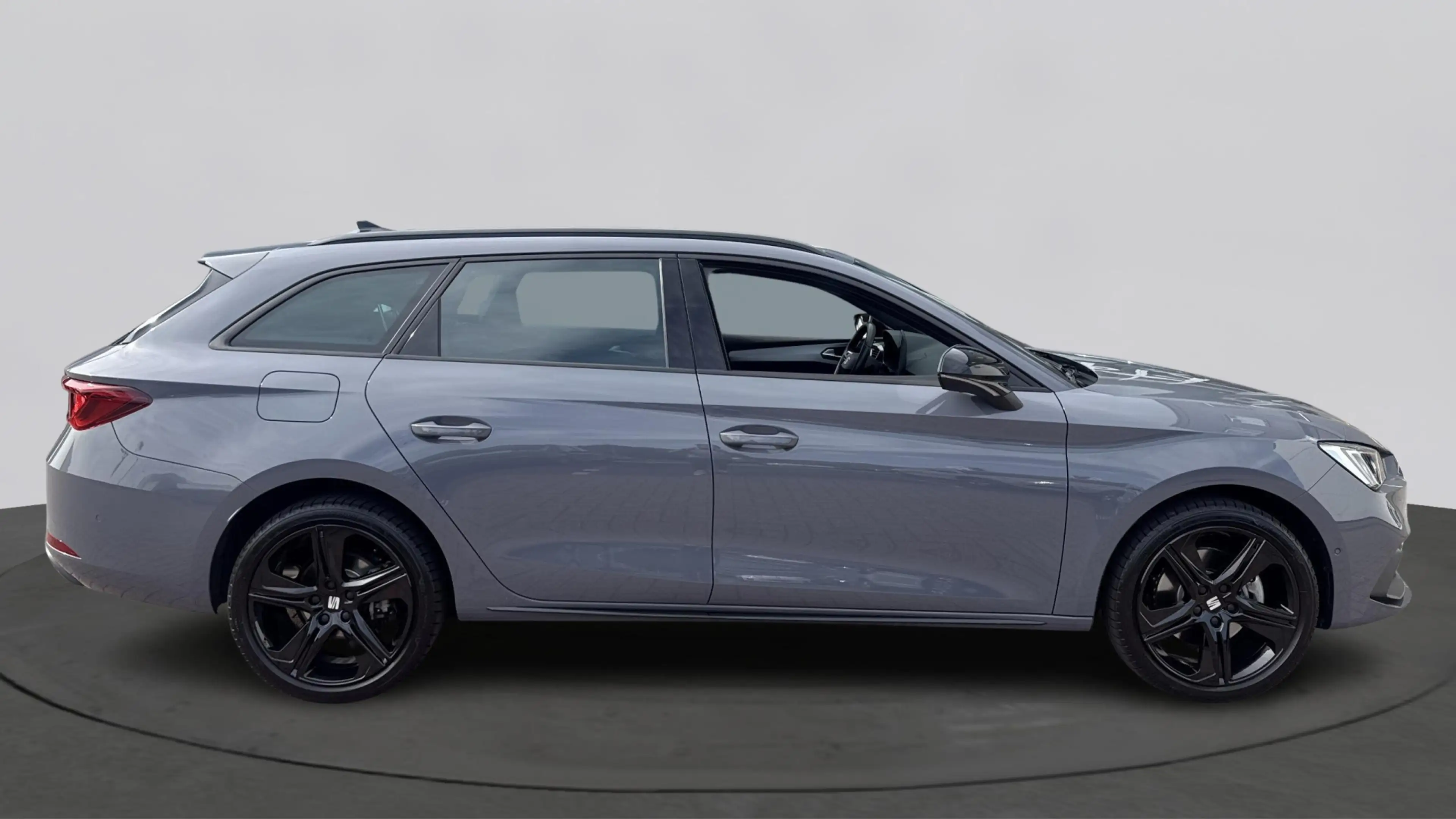 SEAT Leon e-Hybrid Sportstourer 1.5 TSI FR Business — photo 6