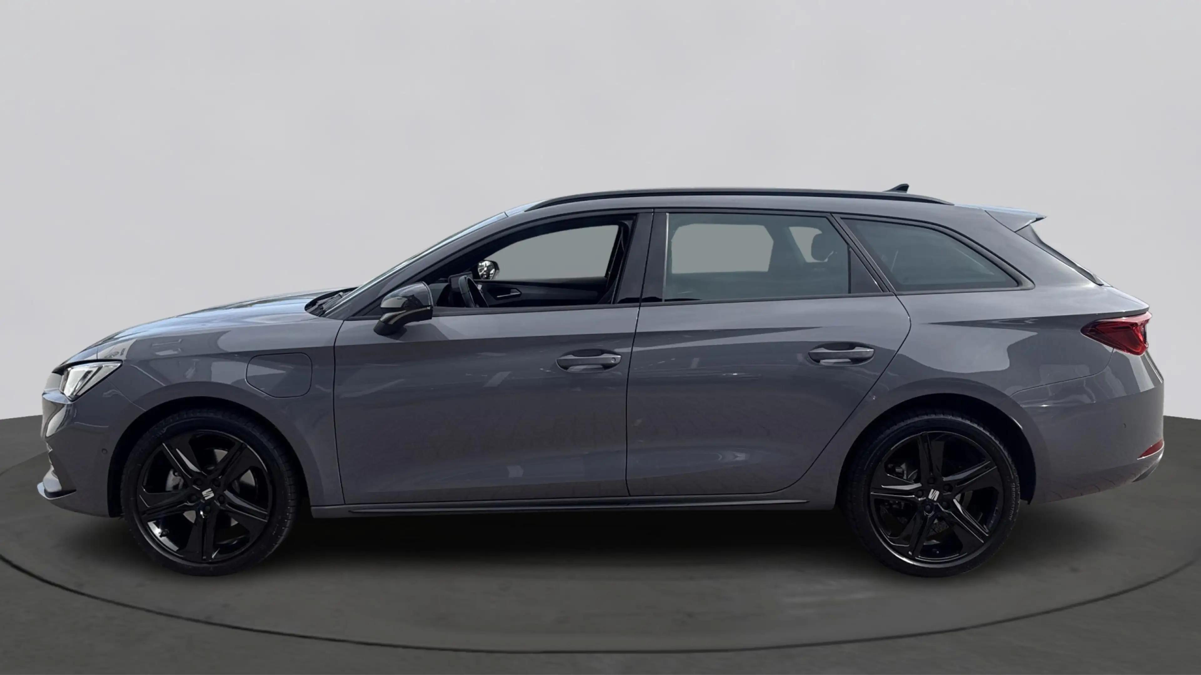 SEAT Leon e-Hybrid Sportstourer 1.5 TSI FR Business — photo 11