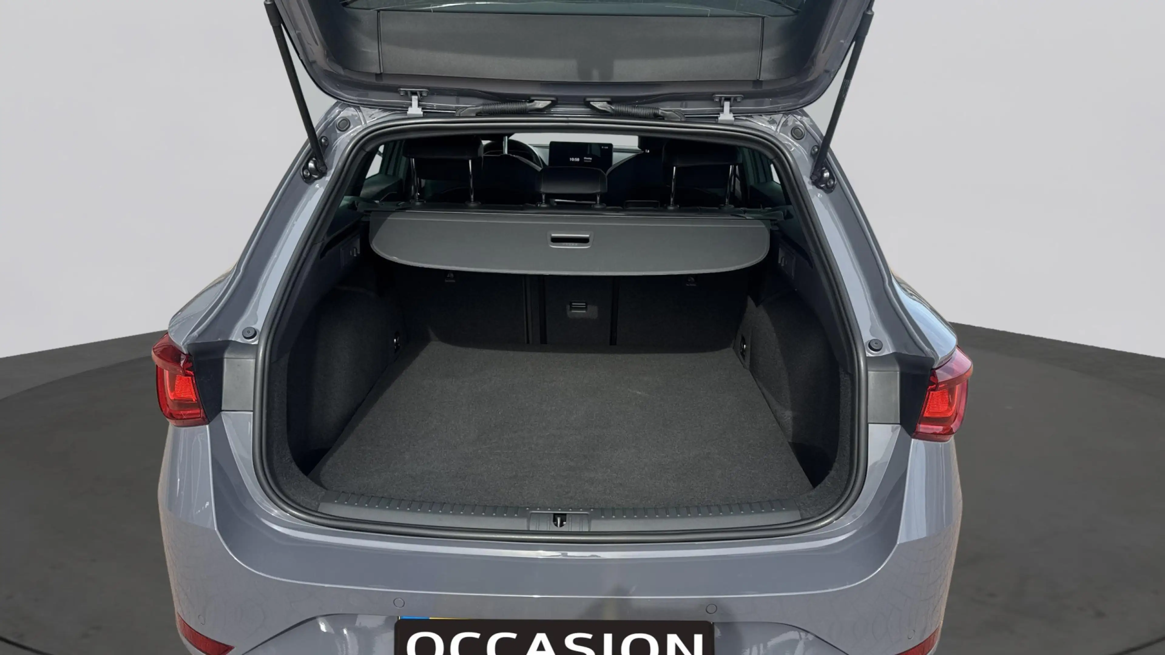 SEAT Leon e-Hybrid Sportstourer 1.5 TSI FR Business — photo 13
