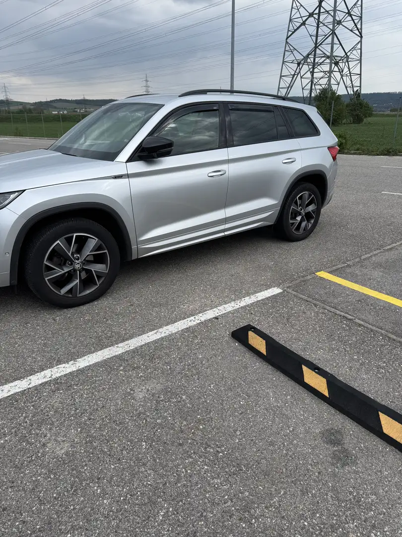Skoda Kodiaq 2,0 TDI SCR Sportline DSG Silber - 2