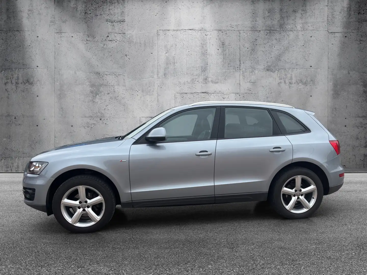 Audi Q5 Q5 2,0 TDI quattro DPF S-tronic - S-Line Grau - 2