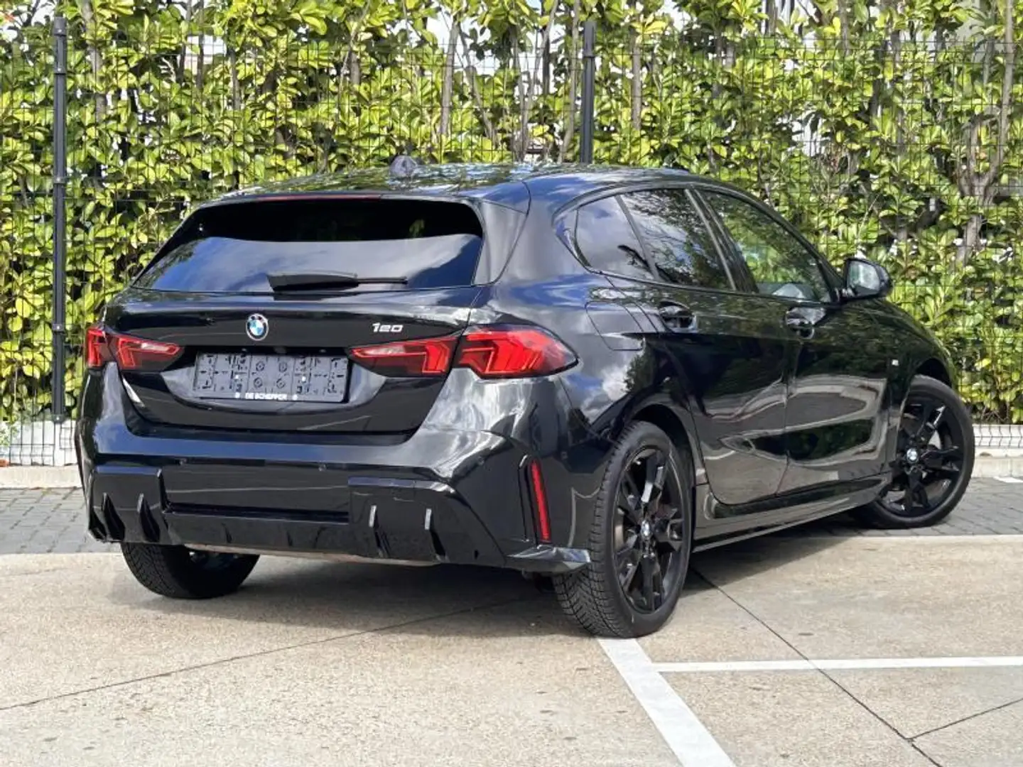 BMW 120 HATCH M Zwart - 2