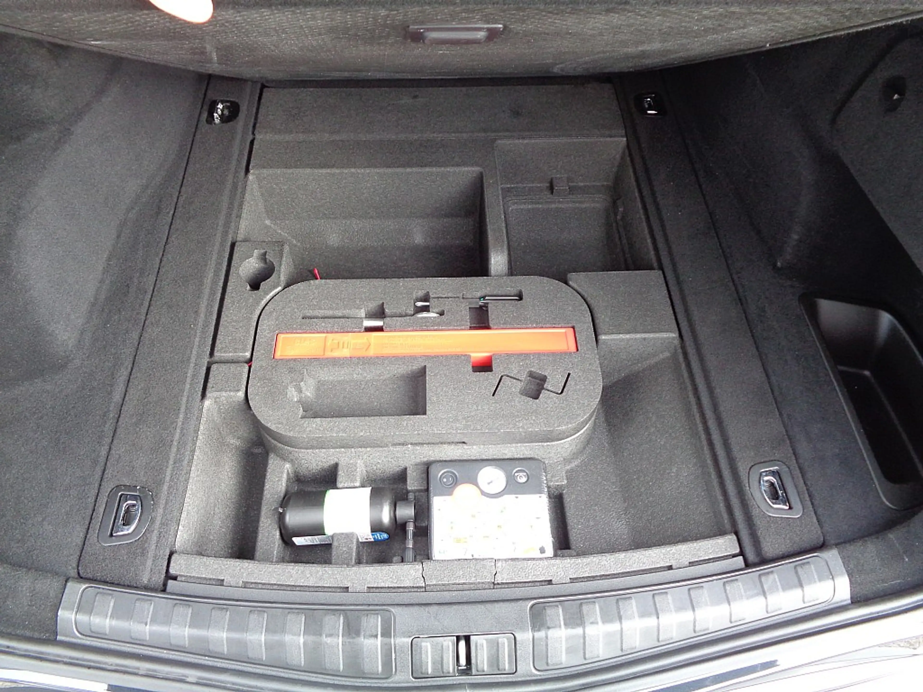 Alfa Romeo Stelvio Ti + Veloce Paket 2,0 16V 280 AT8 Q4 — photo 8