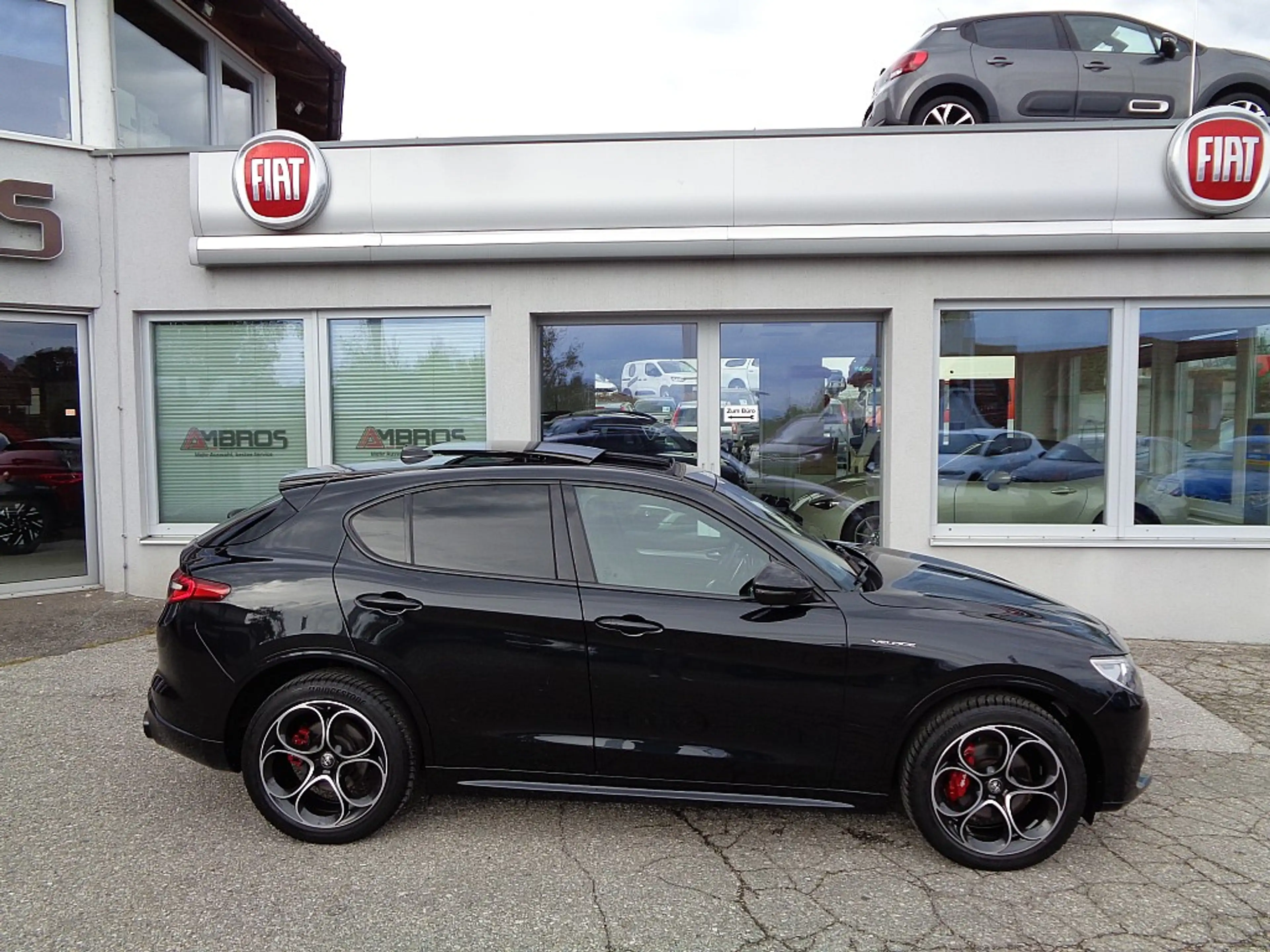 Alfa Romeo Stelvio Ti + Veloce Paket 2,0 16V 280 AT8 Q4 — photo 2