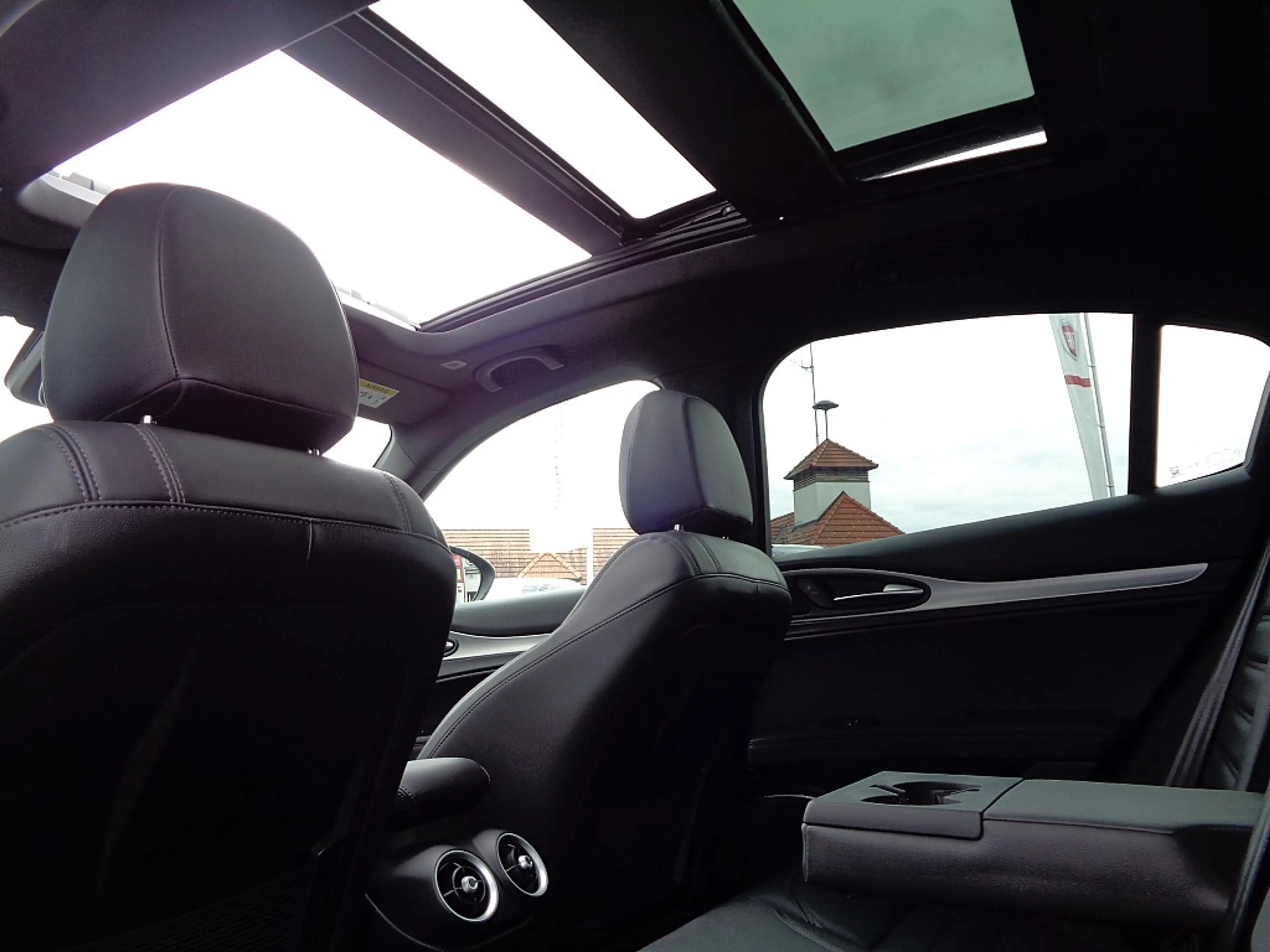Alfa Romeo Stelvio Ti + Veloce Paket 2,0 16V 280 AT8 Q4 — photo 15
