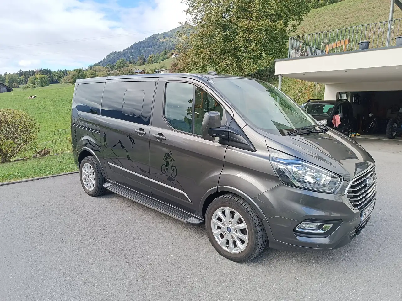 Ford Tourneo Custom