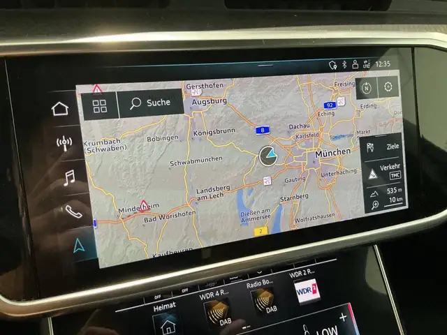 Audi A6 view 12
