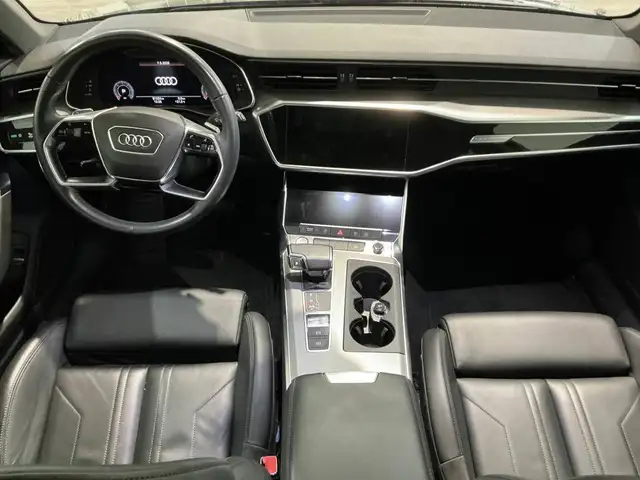 Audi A6 view 11