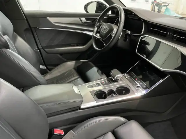 Audi A6 view 9