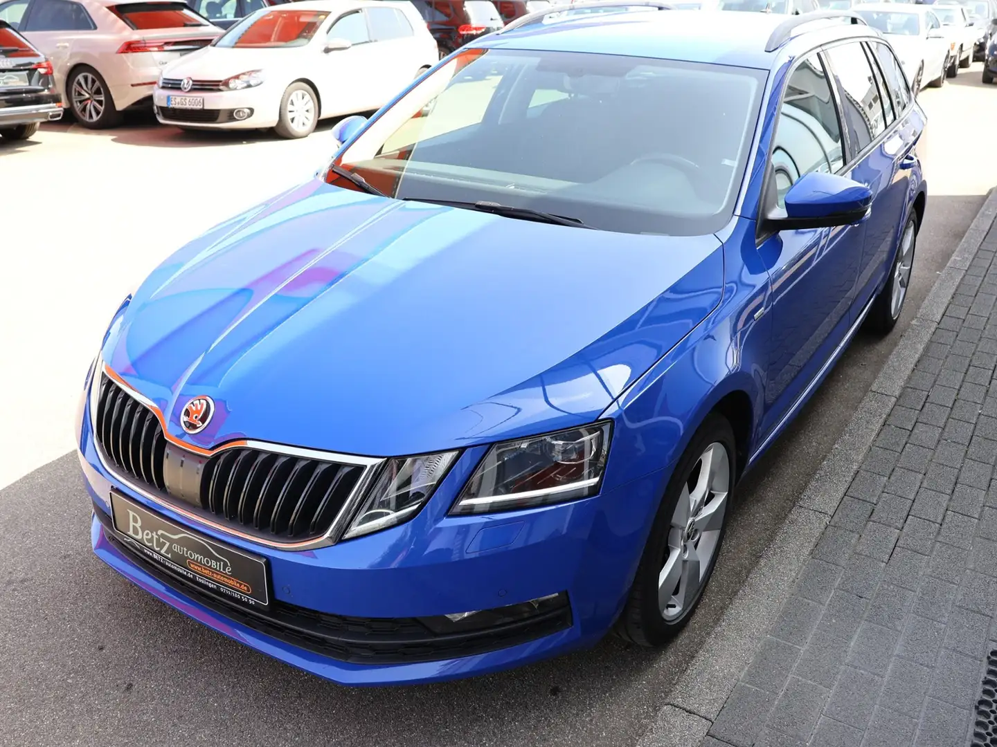 Skoda Octavia Combi Clever LED RFK NAVI Blauw - 1