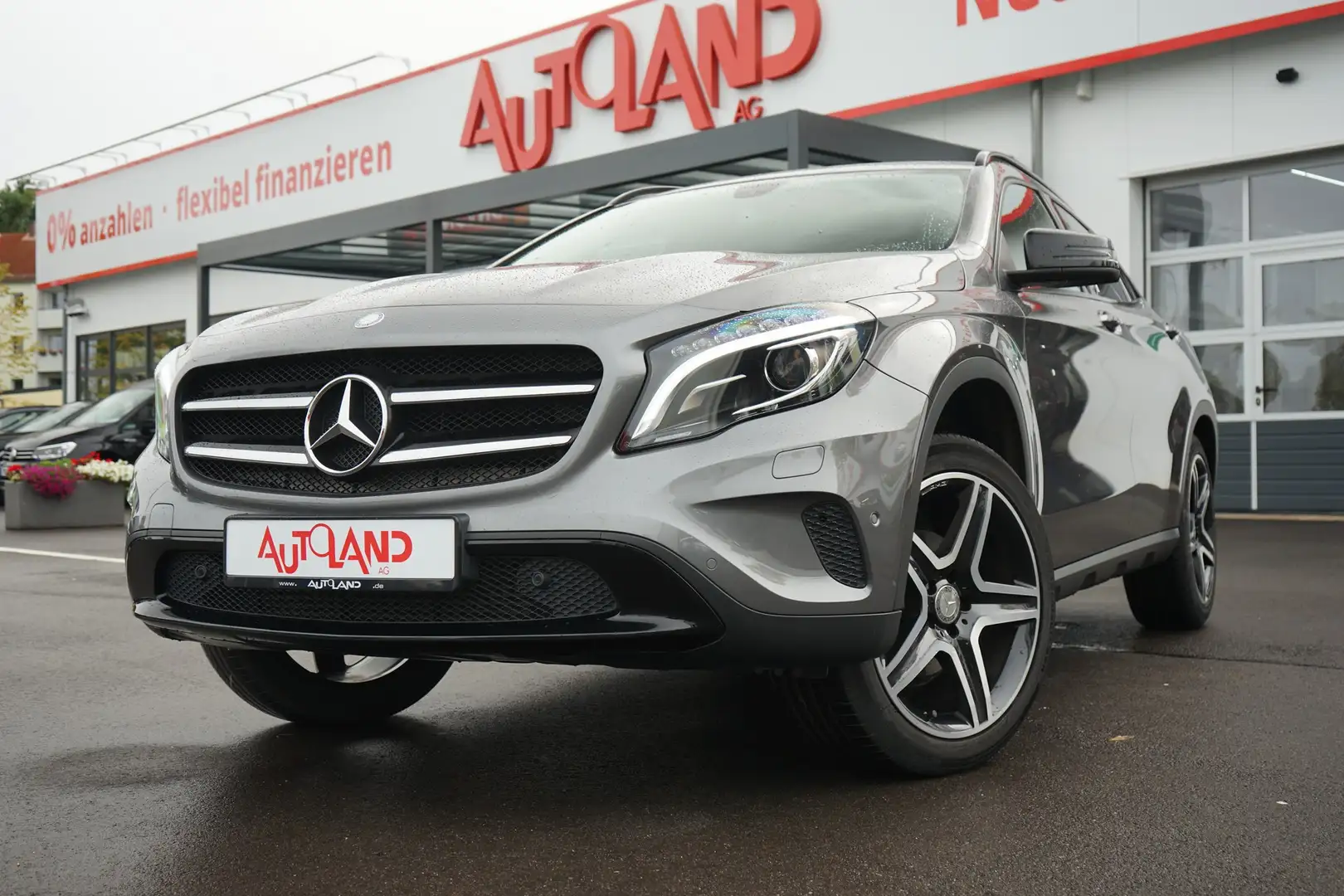 Mercedes-Benz GLA 200 Urban Bi-Xenon Navi Sitzheizung Kamera Plateado - 2