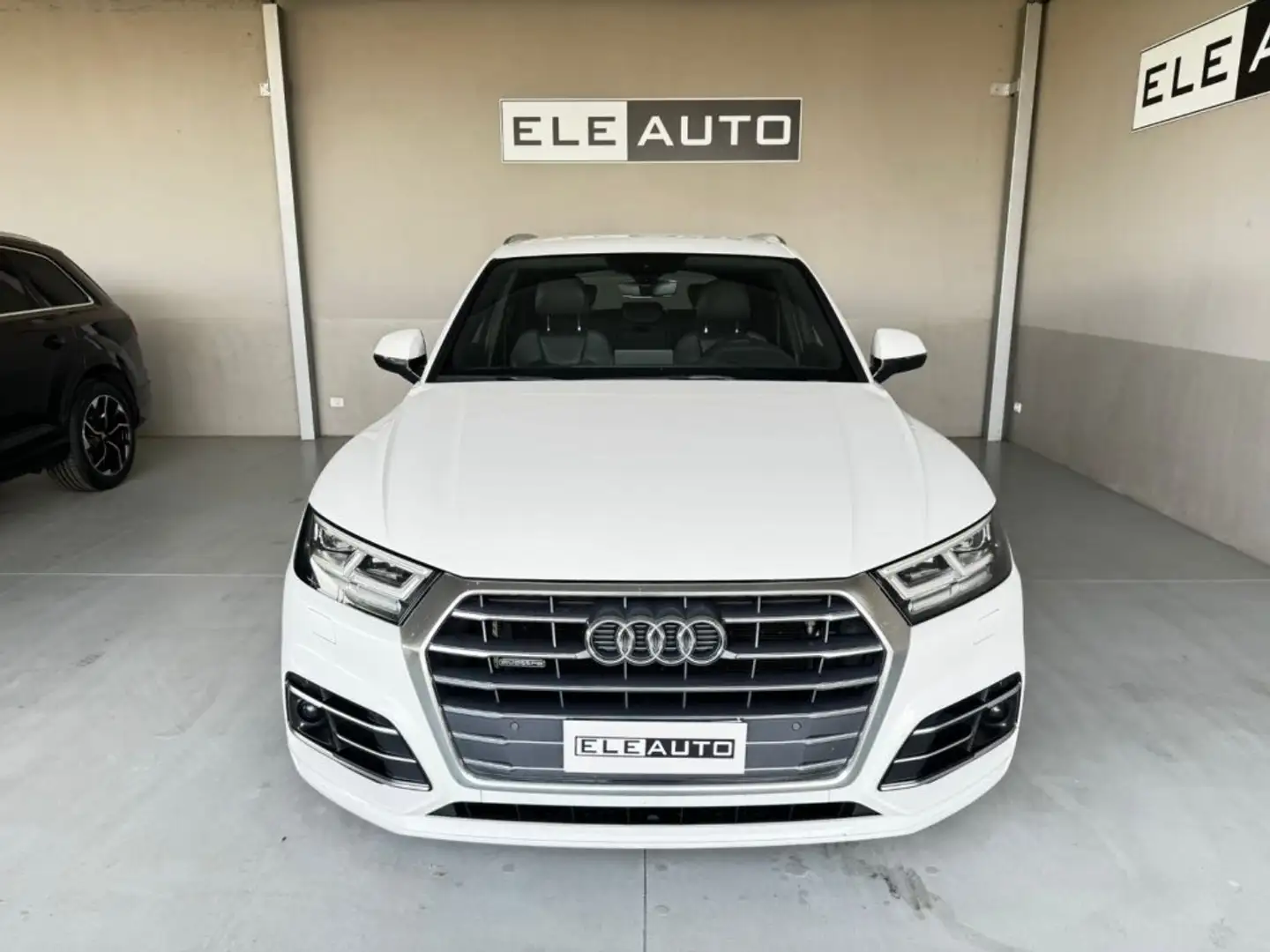Audi Q5 40 TDI quattro S tr. S line Plus Matrix - Virtual Wit - 2