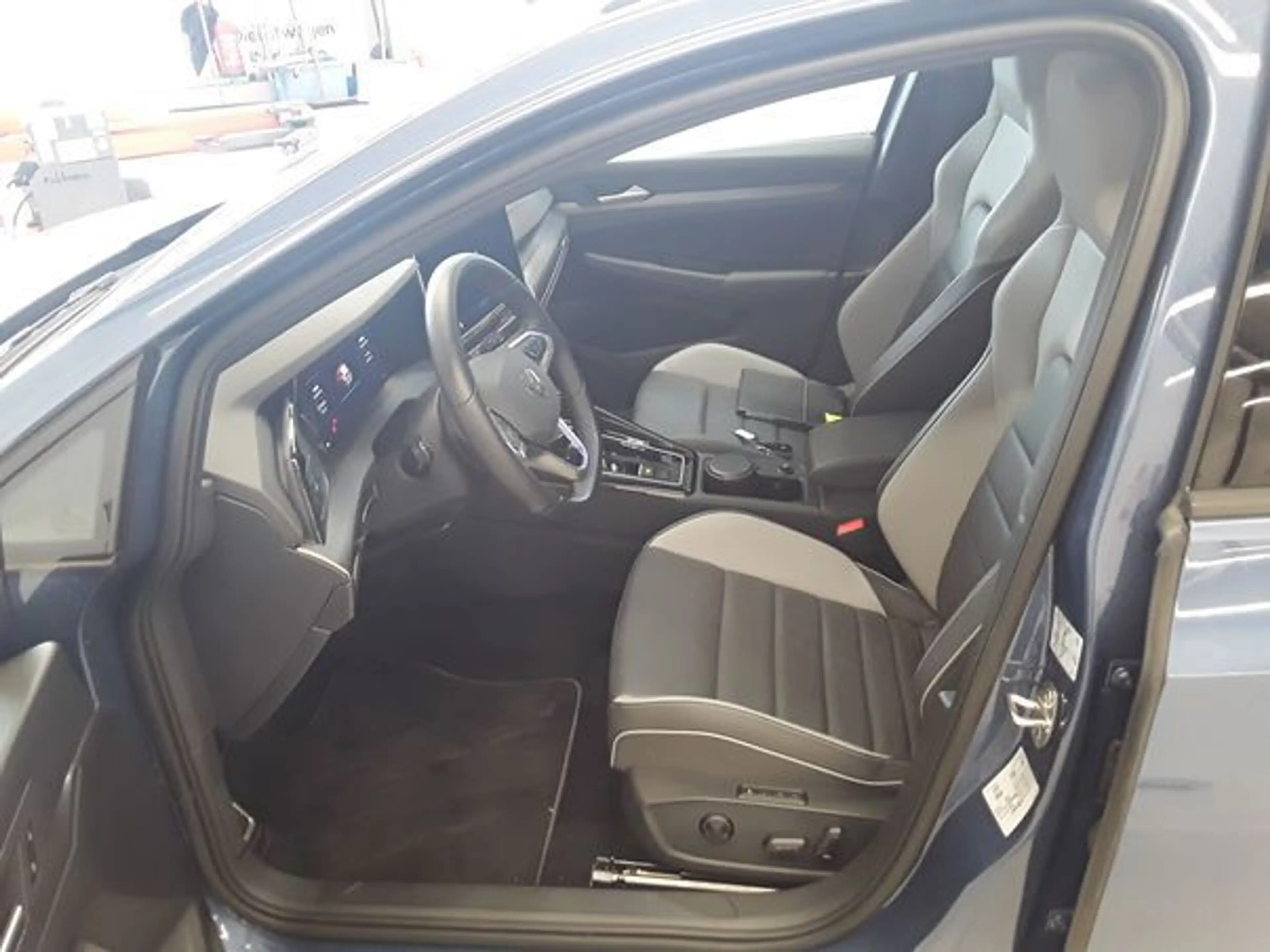Volkswagen Golf GTE 1.5 TSI DSG eHybrid AHK, Leder — photo 4