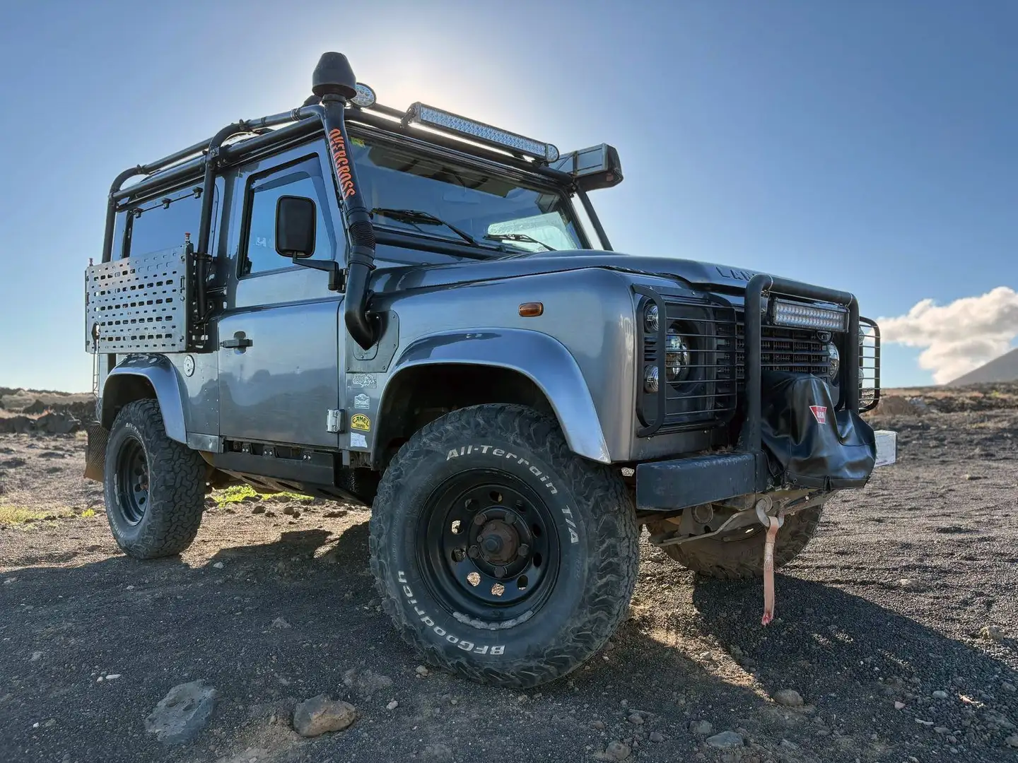 Land Rover Defender Defender 90 SW SE - 2.4 TDCI 90KW/122CV Gris - 1
