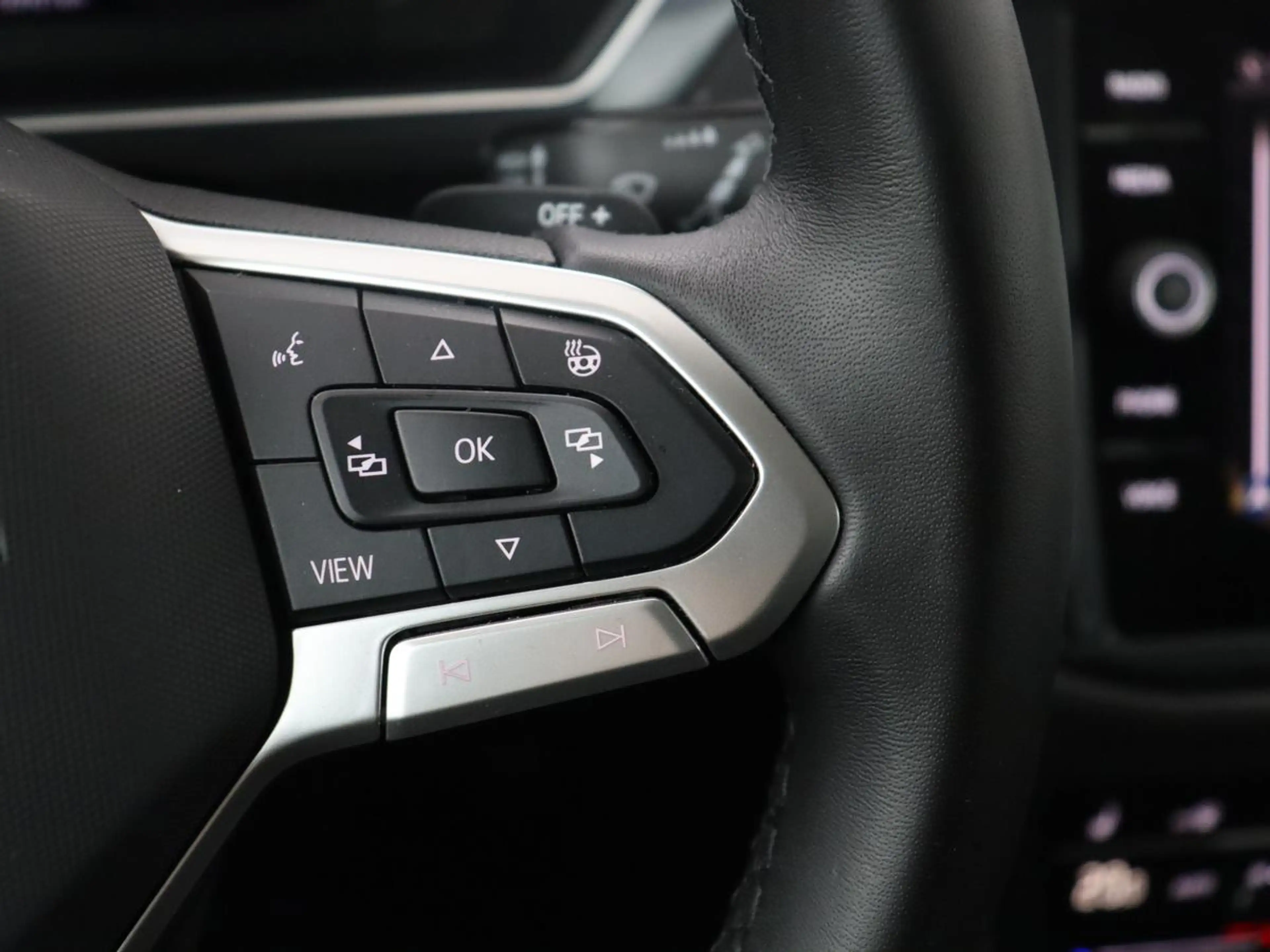 Volkswagen Tiguan 1.5 TSI Elegance | Panoramadak | Adaptive cruise | — photo 22