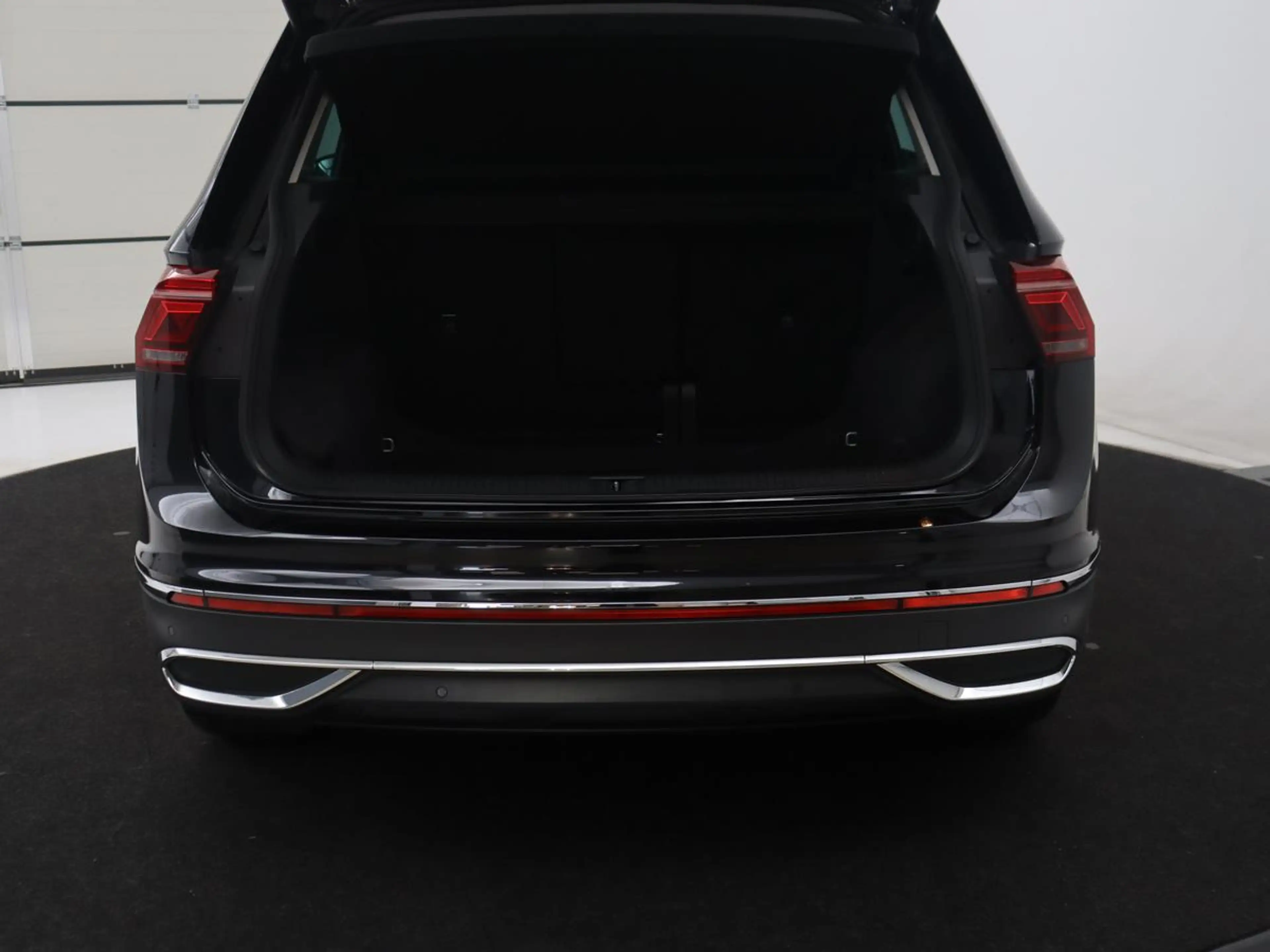 Volkswagen Tiguan 1.5 TSI Elegance | Panoramadak | Adaptive cruise | — photo 11
