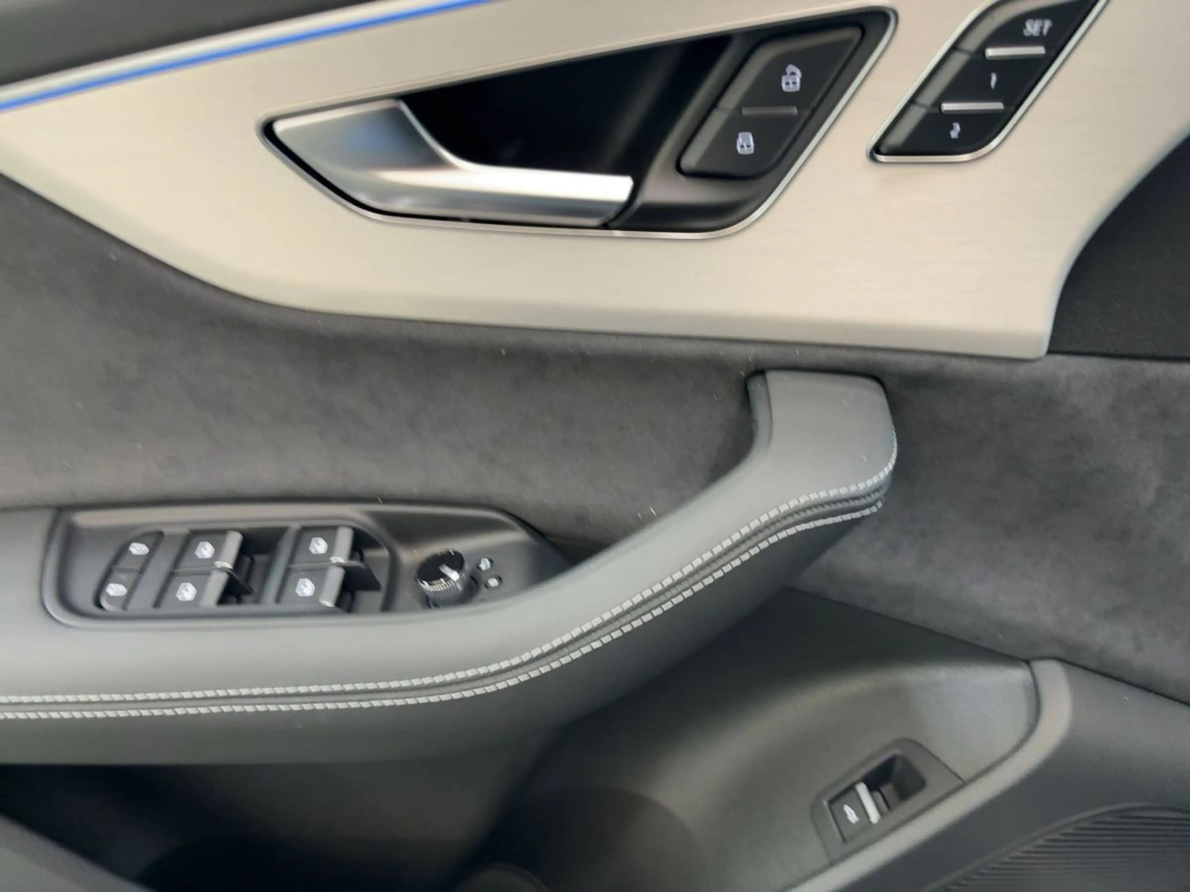 Audi Q7 SUV S line TDI quattro 210 kW Neuwagen — photo 13