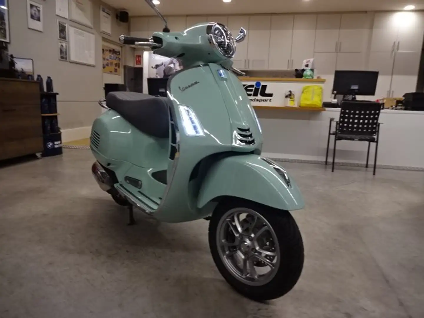 Vespa GTS 125 mint grün Verde - 2