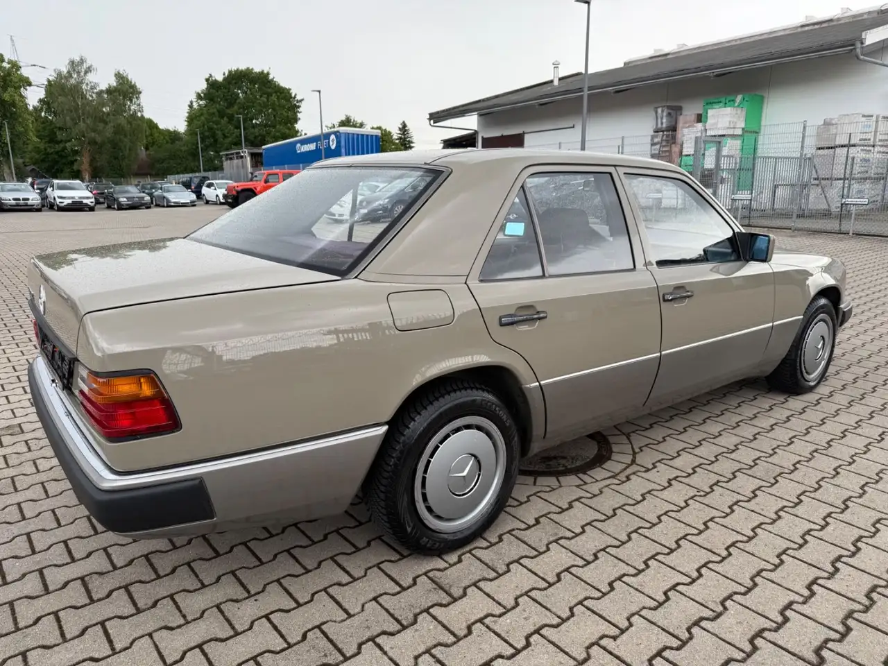 Mercedes-Benz 230 E 68.000 Km !!!, foto 6