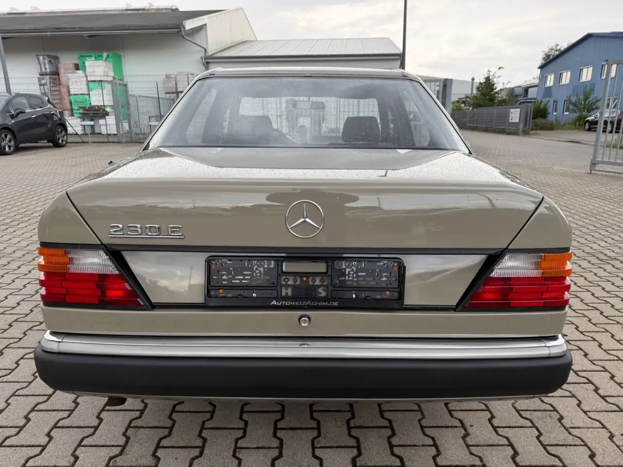 Mercedes-Benz 230 E 68.000 Km !!!, foto 7